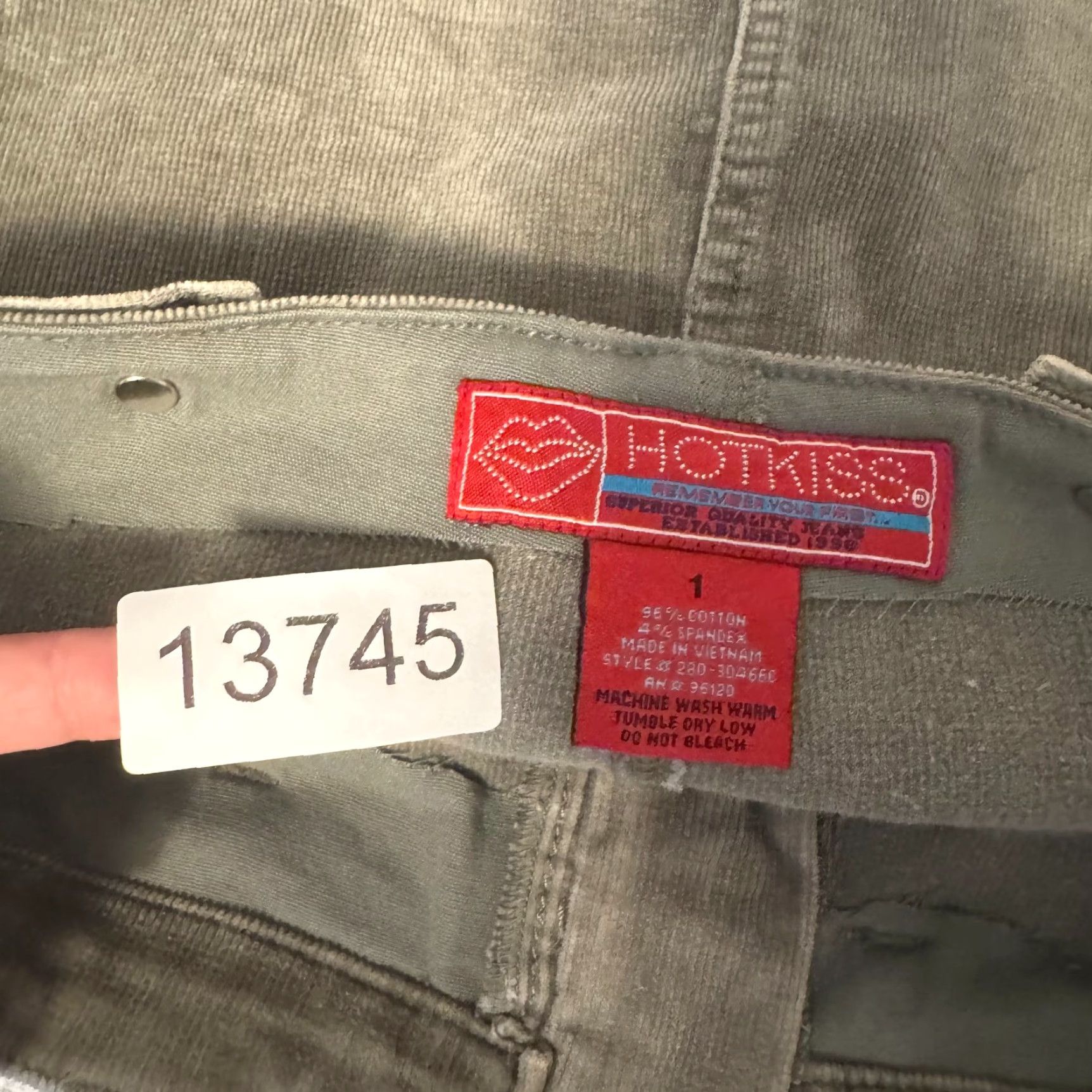Vintage Y2K Vintage Corduroy Mini Skirt Olive Green Low Rise Belted Cargo 0 2 24 25 Women's Womens Grunge Hot Kiss Corduroy Skirt Size 25" / US 0 / IT 36 - 8 Thumbnail