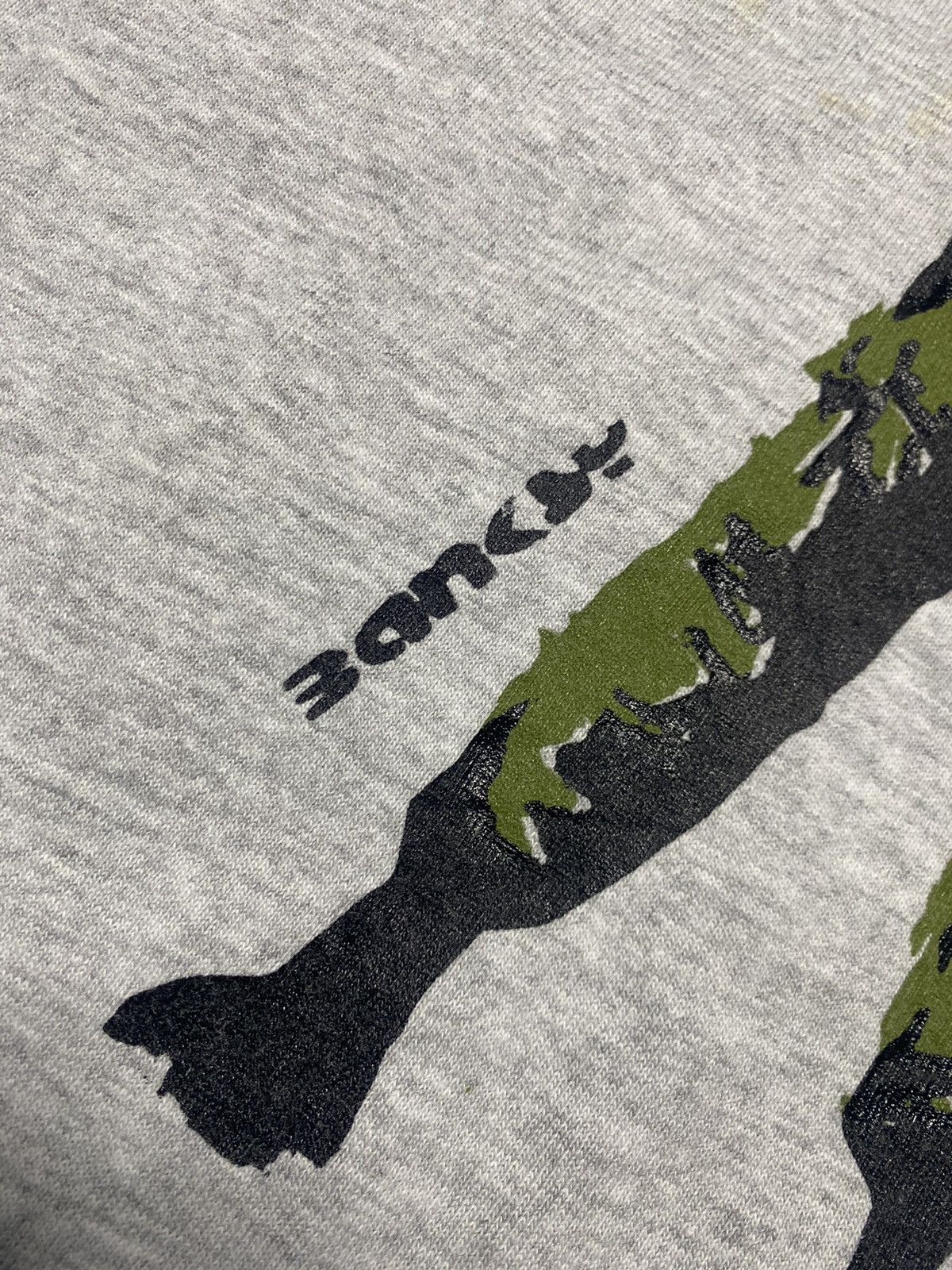 Vintage Rare! 2000s Banksy Girl Frisking Soldier Art Tee Size US M / EU 48-50 / 2 - 4 Thumbnail