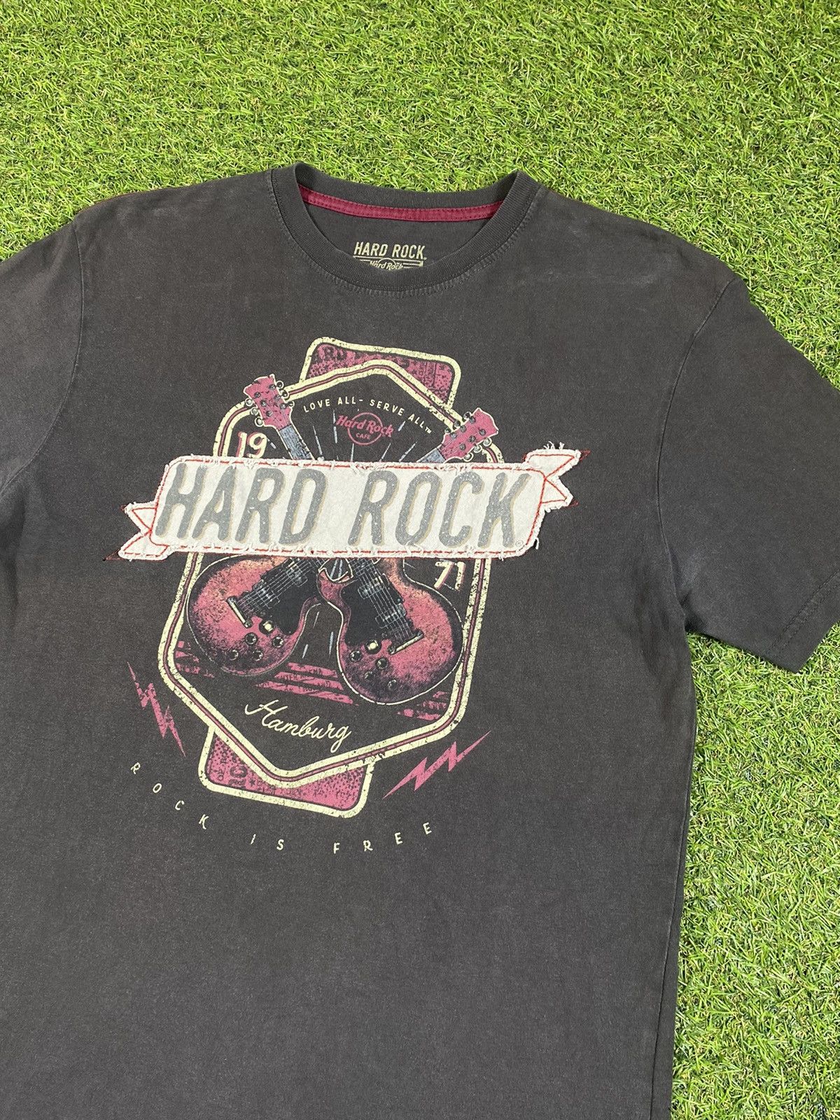 Hard Rock Cafe Vintage Y2K Hard Rock Cafe tee big logo streetwear size M Size US M / EU 48-50 / 2 - 2 Thumbnail