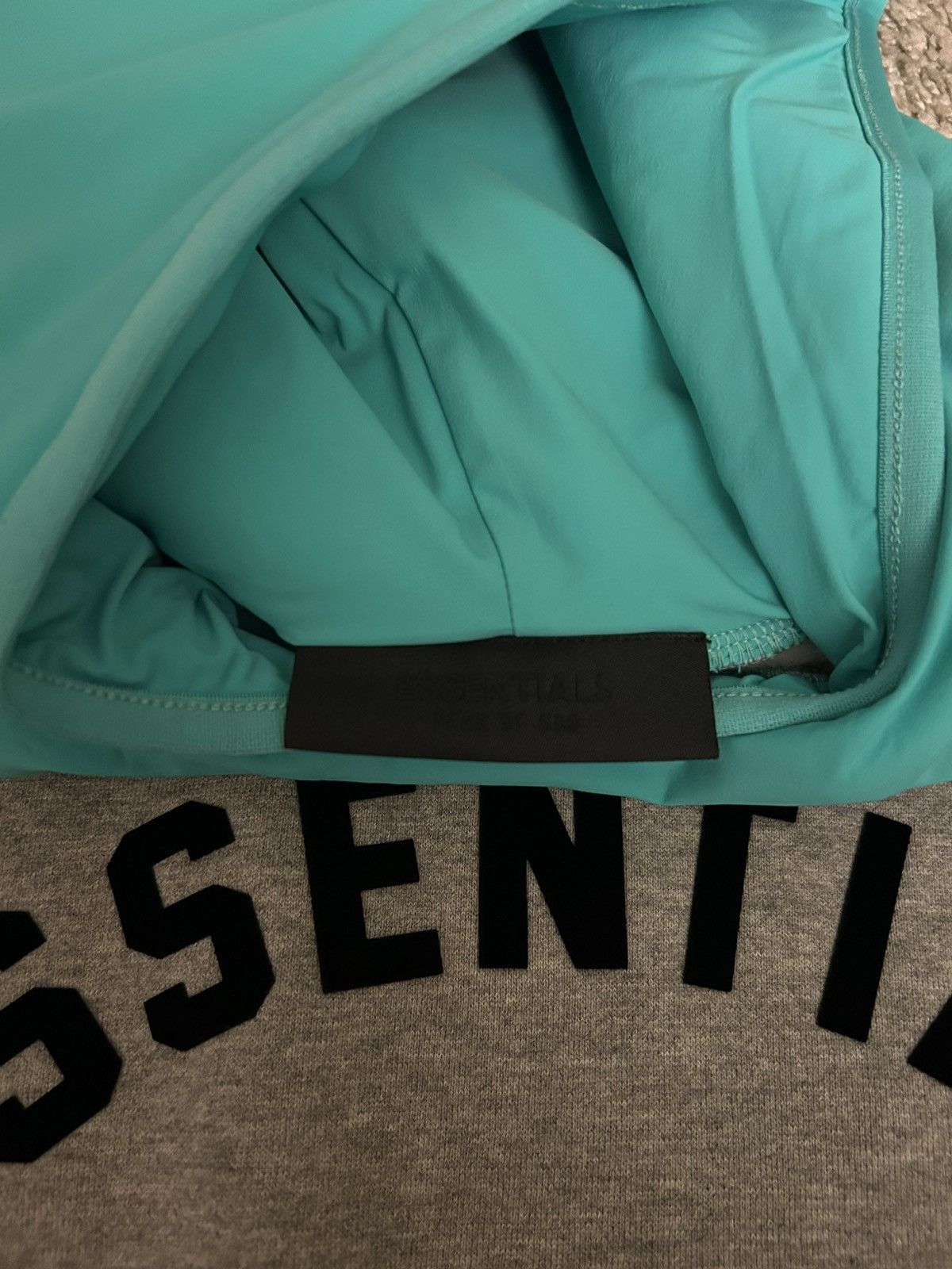 Essentials NWT Fear of God Essentials Hoodie Heather Grey/Minty Leaf Size US XL / EU 56 / 4 - 3 Thumbnail