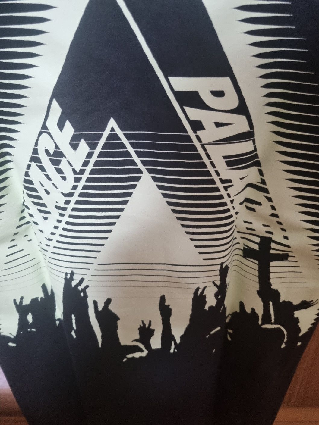 Palace Palace Tri-Cult T-Shirt Black Size US L / EU 52-54 / 3 - 1 Thumbnail