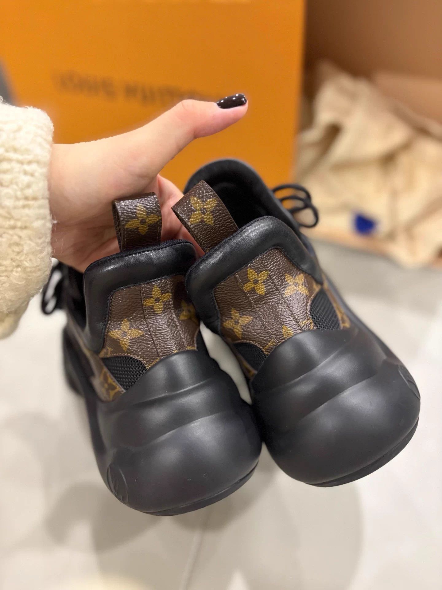 Louis Vuitton LV Monogram Arch Dad Sneakers 99 New 38 with Box Size US 7 / IT 37 - 3 Thumbnail