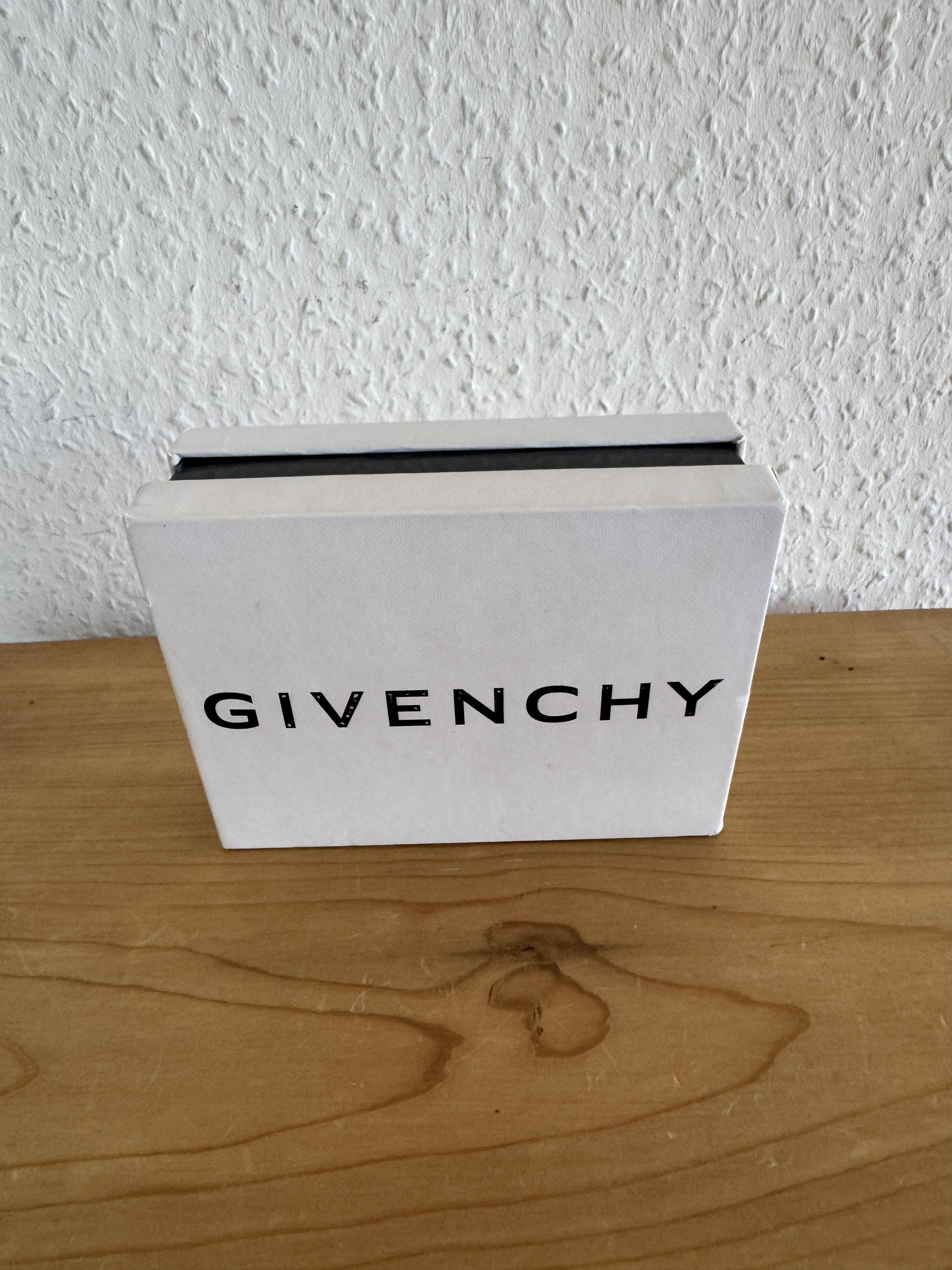 Givenchy Trompe L'oeil Barbed wire logo print leather card holder Size ONE SIZE - 8 Thumbnail
