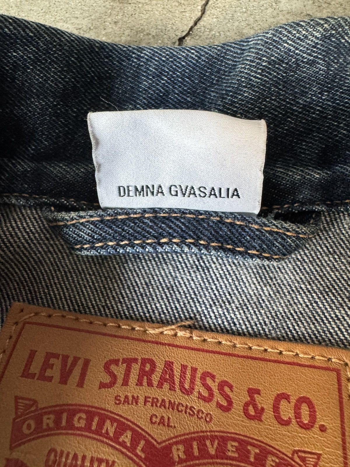 Levi's × Vetements ARCHIVE 18’ VETEMENTS X LEVI’S OVERSIZED DENIM VEST Size US XL / EU 56 / 4 - 5 Thumbnail