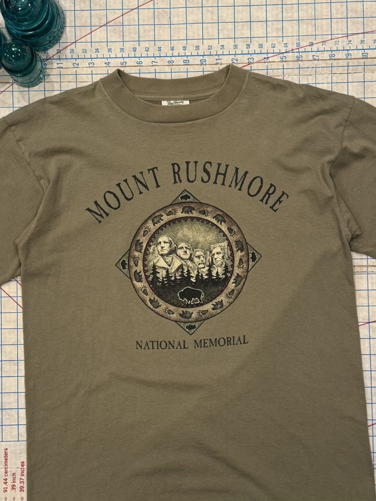 Vintage Vintage Mount Rushmore Graphic Tee Mens Size Large USA Made Size US L / EU 52-54 / 3 - 3 Thumbnail