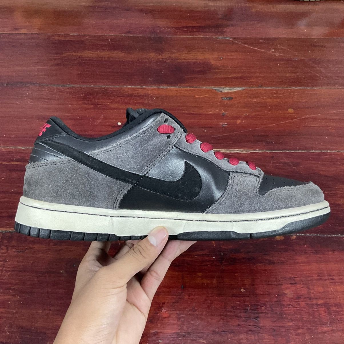 Nike SB Dunk Low Dark Charcoal Black 2010 Size US 8.5 / EU 41-42 - 6 Thumbnail