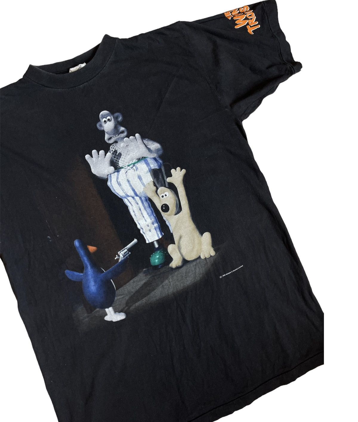 Movie × Vintage 1989 Wallace & Gromit vintage t-shirt duck with gun |  Grailed