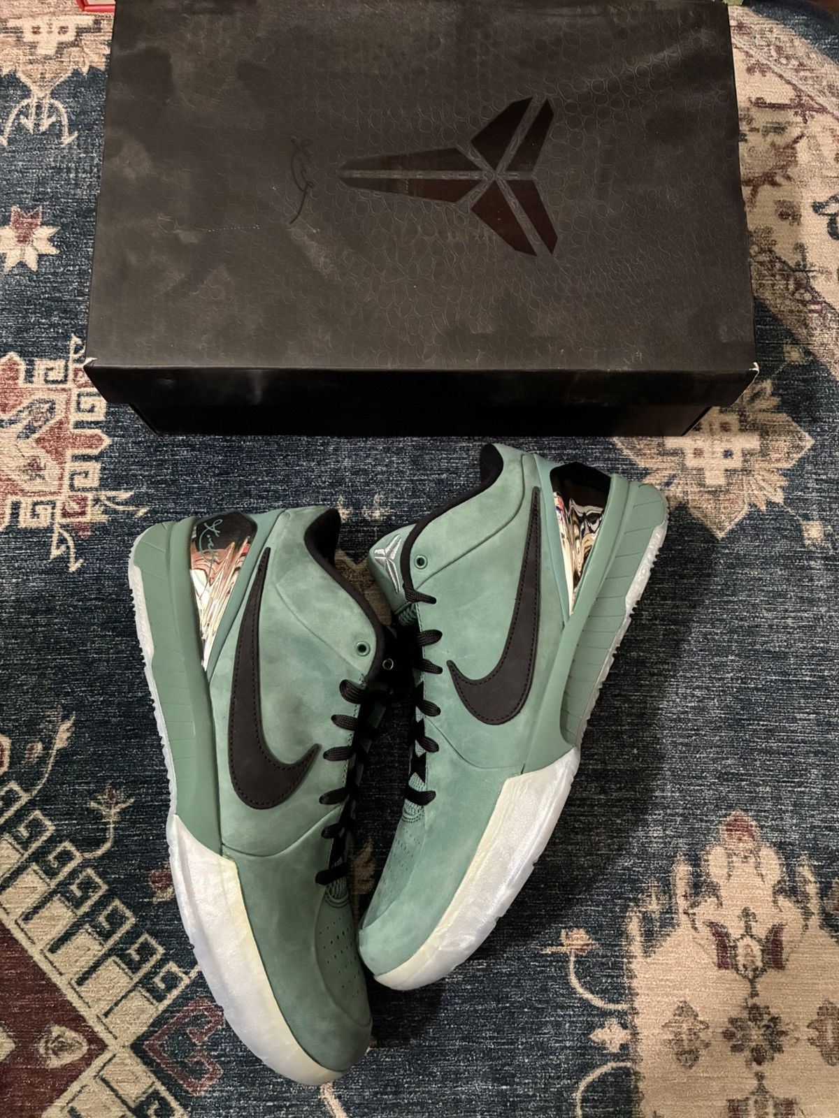 Nike Kobe 4 Protro Girl Dad SKU FQ3545-300 Brand New