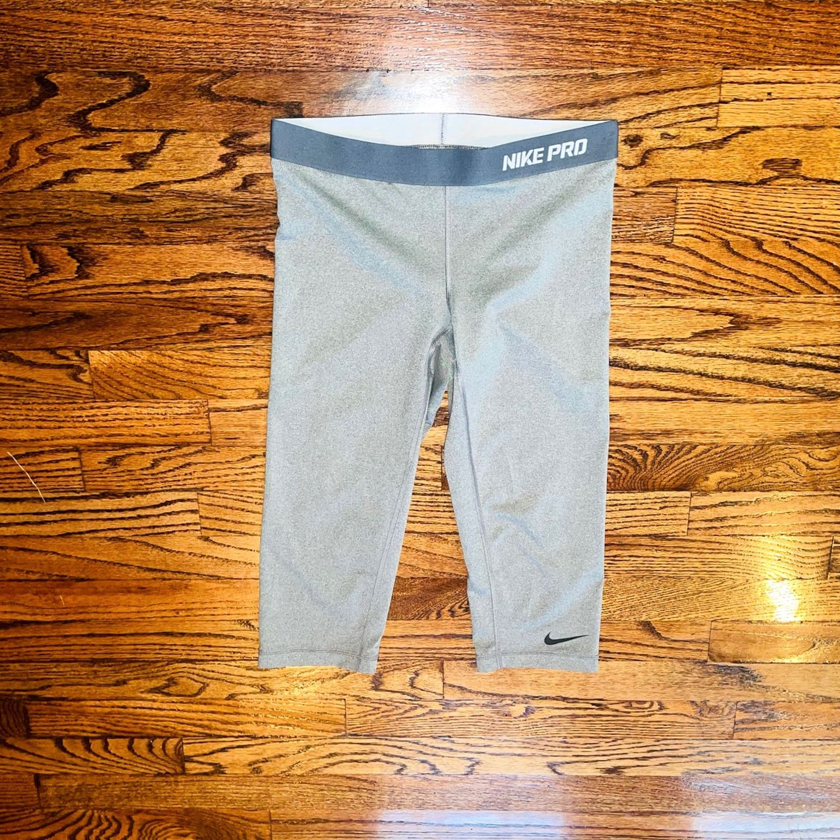 Nike Nike Pro Dri-Fit Leggings Women Medium Gray Compression EUC Running Yoga Gym Slim Skinny Pants 28 in Waist 18 in Inseam Size 32" / US 10 / IT 46 - 3 Thumbnail