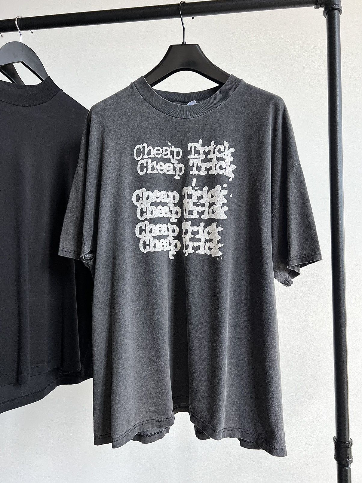 Band Tees × Vintage Vintage Faded 90s Cheap Trick Band Tour Tee Size US XL / EU 56 / 4 - 1 Thumbnail