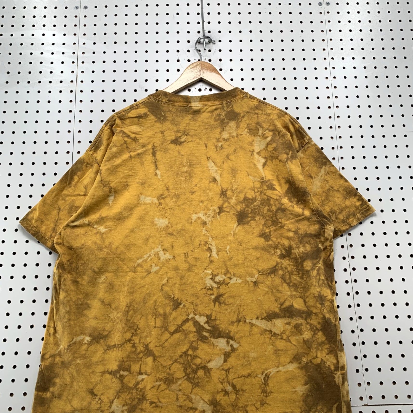 Rains VINTAGE Yazbek Shirt Mens Large Yellow Short Sleeve Graphic Print AOP Tee 90s Jungle Rain Forest Men’s L Yellow Mens Size US L / EU 52-54 / 3 - 6 Thumbnail