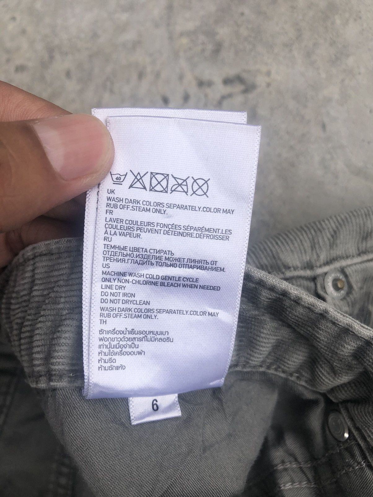 Undercover × Uniqlo Undercover x Uniqlo Distressed Jeans Skinny Jeans Size US 34 / EU 50 - 24 Thumbnail