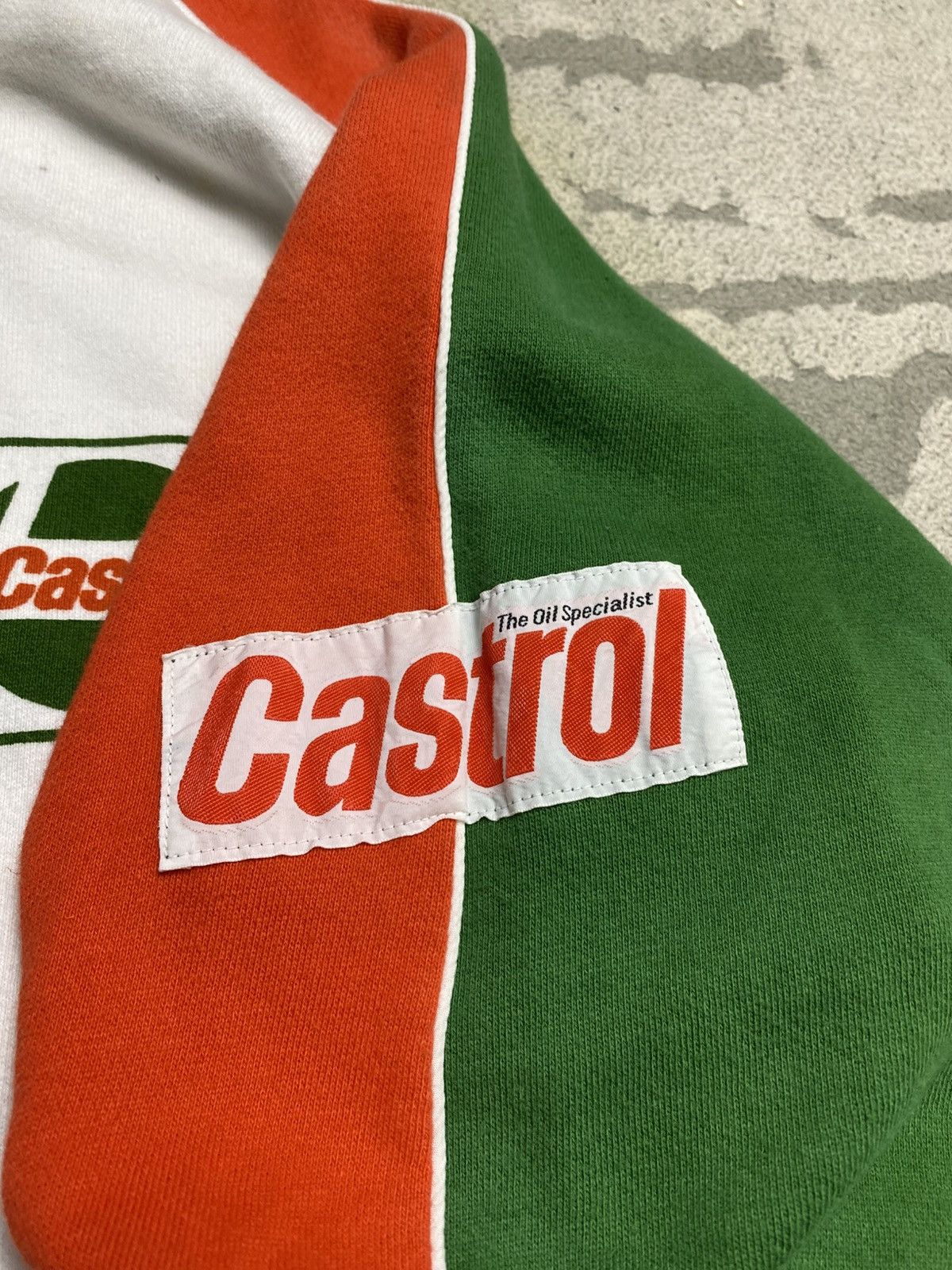 Vintage Vintage Castrol Official Colour Sweatshirt Crewneck Size US L / EU 52-54 / 3 - 5 Thumbnail