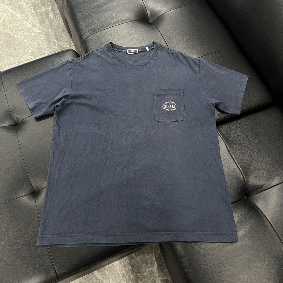 Kith Kith SS23 Rose Embroidered Pocket Logo T-Shirt Size US L / EU 52-54 / 3 - 1 Thumbnail