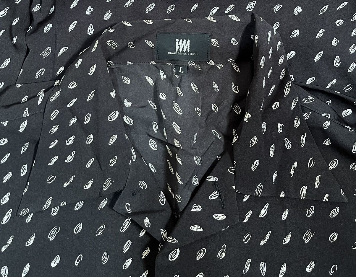 Issey Miyake Vintage issey miyake abstract printed flowy camp shirt Size US L / EU 52-54 / 3 - 3 Thumbnail