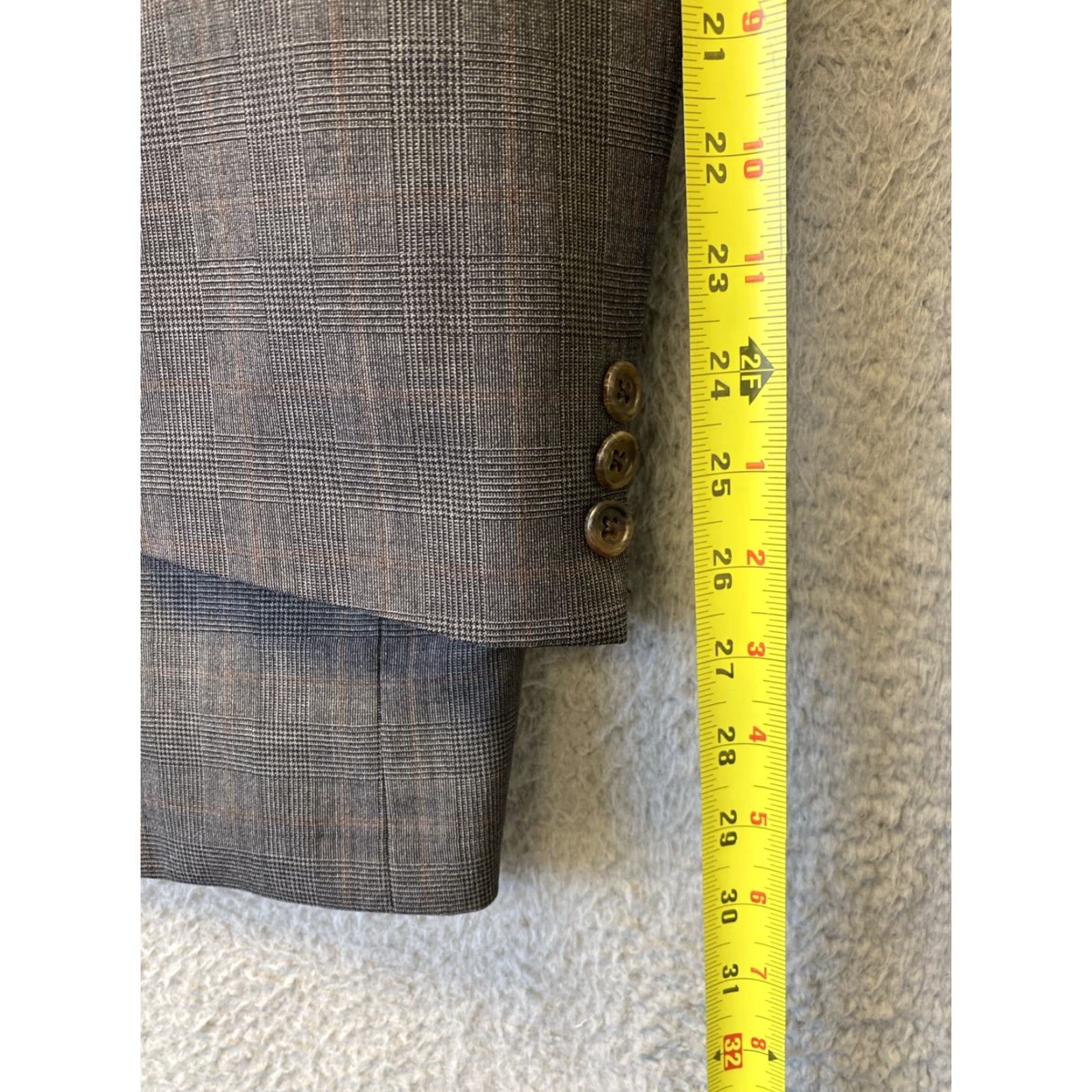 Vintage VINTAGE Hickey Freeman men's blazer Wool plaid Single-breasted size 42 Regular gray formal jacket Size 42R - 6 Thumbnail