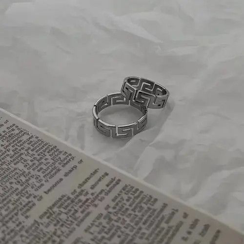 Designer × Ring Of Fire Retro punk rings Size ONE SIZE - 2 Thumbnail