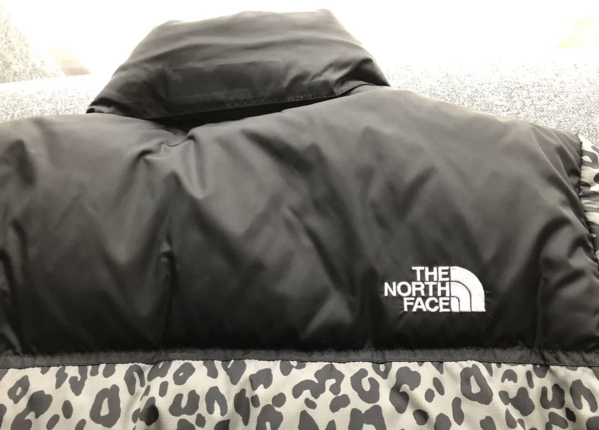 Supreme × The North Face Supreme 11fw tnf north face grey leopard nuptse Jacket Size US S / EU 44-46 / 1 - 4 Thumbnail