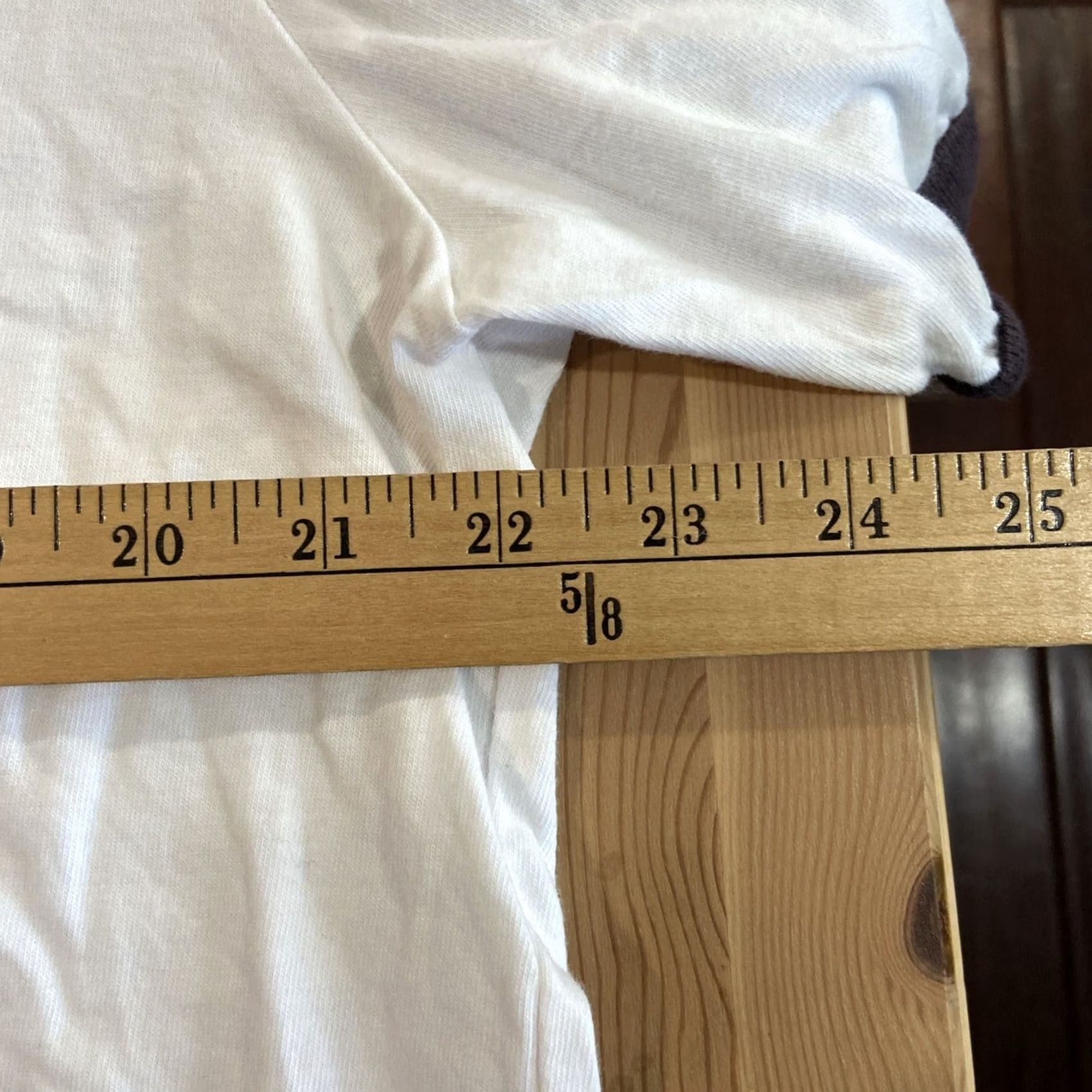 Roots VINTAGE Roots T-Shirt XL White Crew Neck Long Sleeve Y2K 2000s 80s 90s Cartoon Guitar Logo Patch Vintage Unisex Adults sizes Regular Graphic Print Size US XL / EU 56 / 4 - 5 Thumbnail