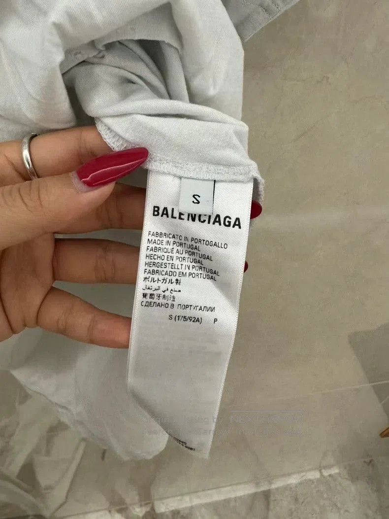 Balenciaga Balenciaga Logo Embroidered Distressed Tee. Size US S / EU 44-46 / 1 - 4 Thumbnail