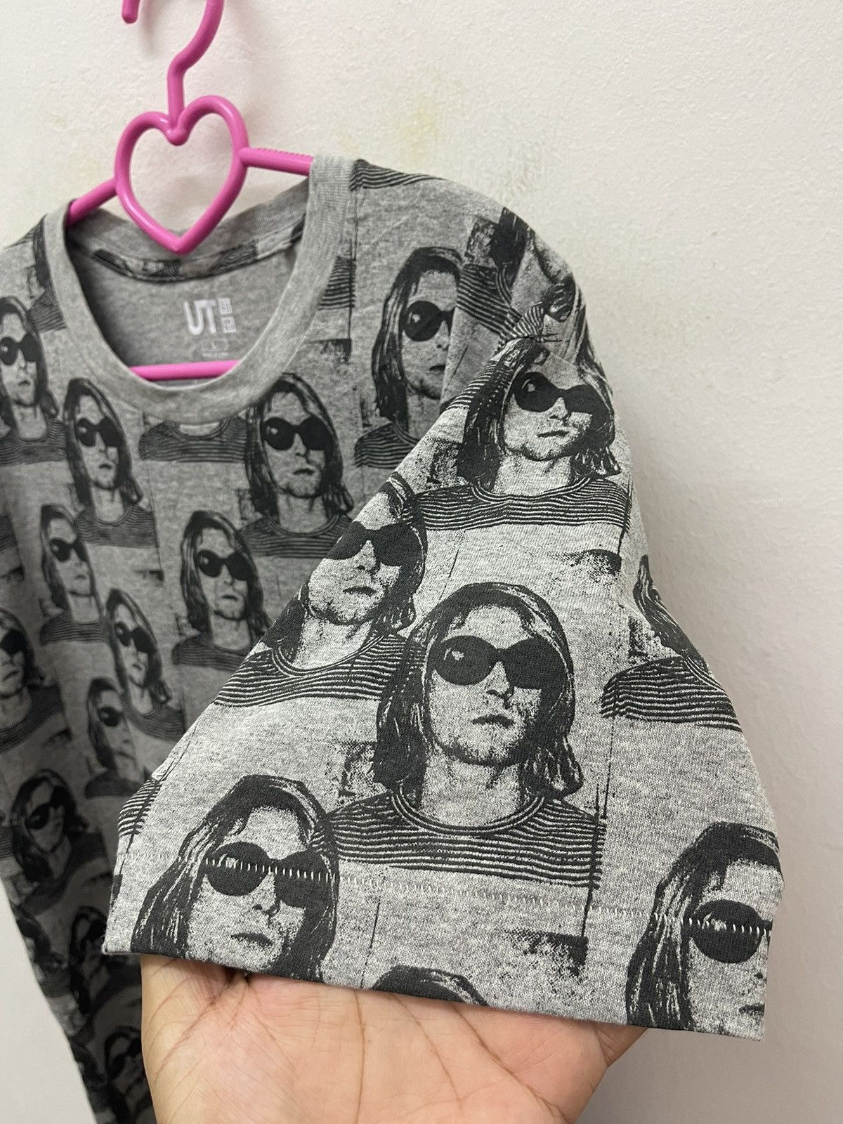 Nirvana Rare KURT COBAIN Nirvana Band Tee Collab Uniqlo Tee Size US L / EU 52-54 / 3 - 3 Thumbnail