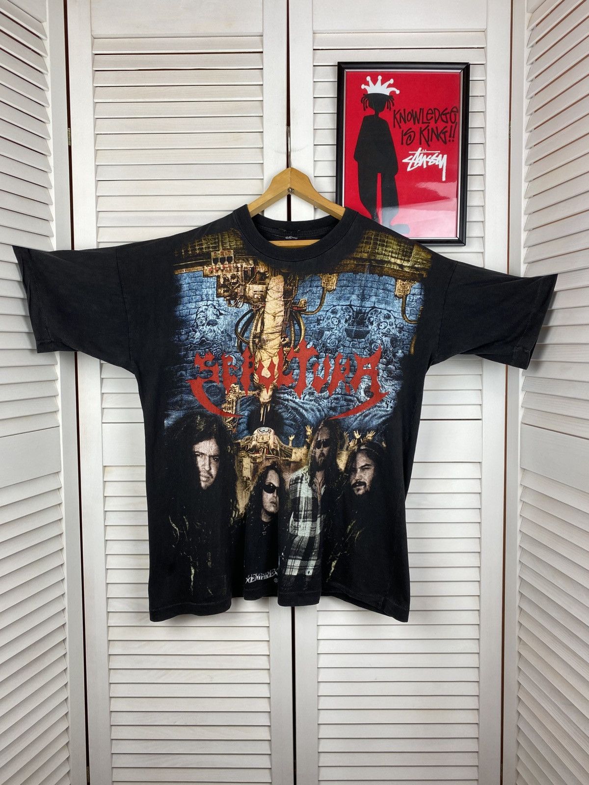Band Tees Vintage 90s T-Shirt Tee Sepultura Chaos Empire Overprint Size US XL / EU 56 / 4 - 1 Thumbnail