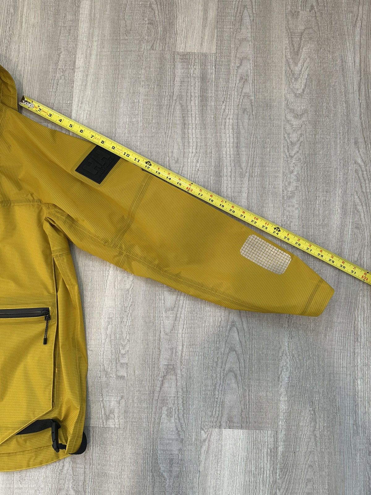 Helly Hansen Helly Hansen Arc Storm Nylon Water-Repellent Ripstop Jacket Size US M / EU 48-50 / 2 - 7 Thumbnail