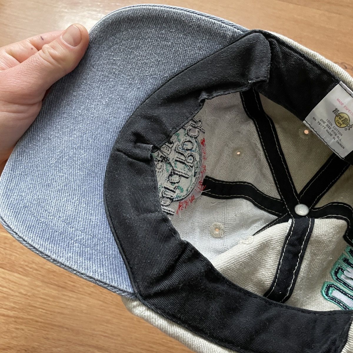Hard Rock Cafe × Vintage Vintage Hard Rock Cafe Orlando Save The Planet Cap Size ONE SIZE - 11 Thumbnail