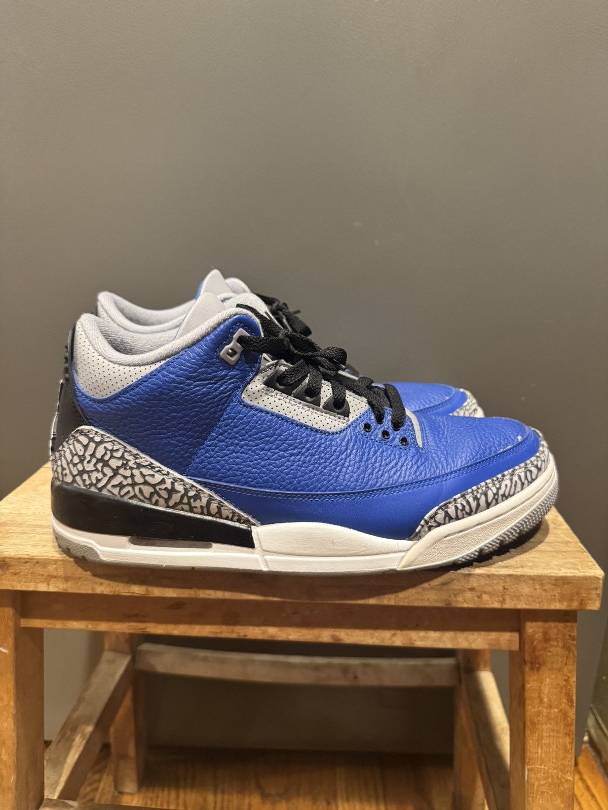 Jordan Brand Jordan 3 Retro “Varsity Royal Cement” Size US 11 / EU 44 - 2 Thumbnail