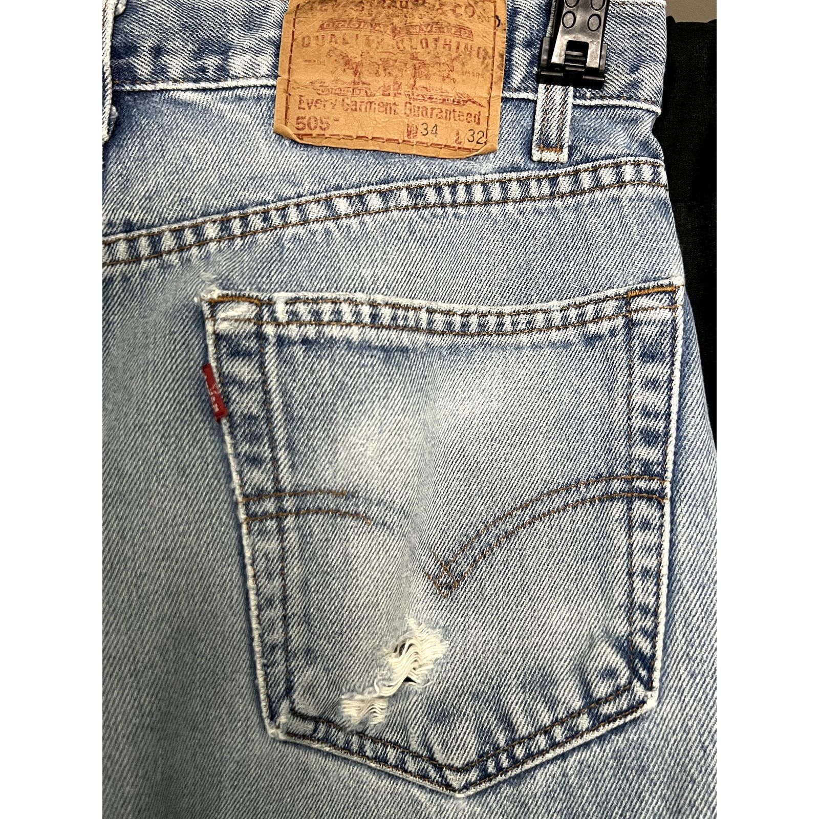 Levi's Men's Levi's 505 Regular Fit Light Distressed Jeans 34x32 Size US 34 / EU 50 - 6 Thumbnail