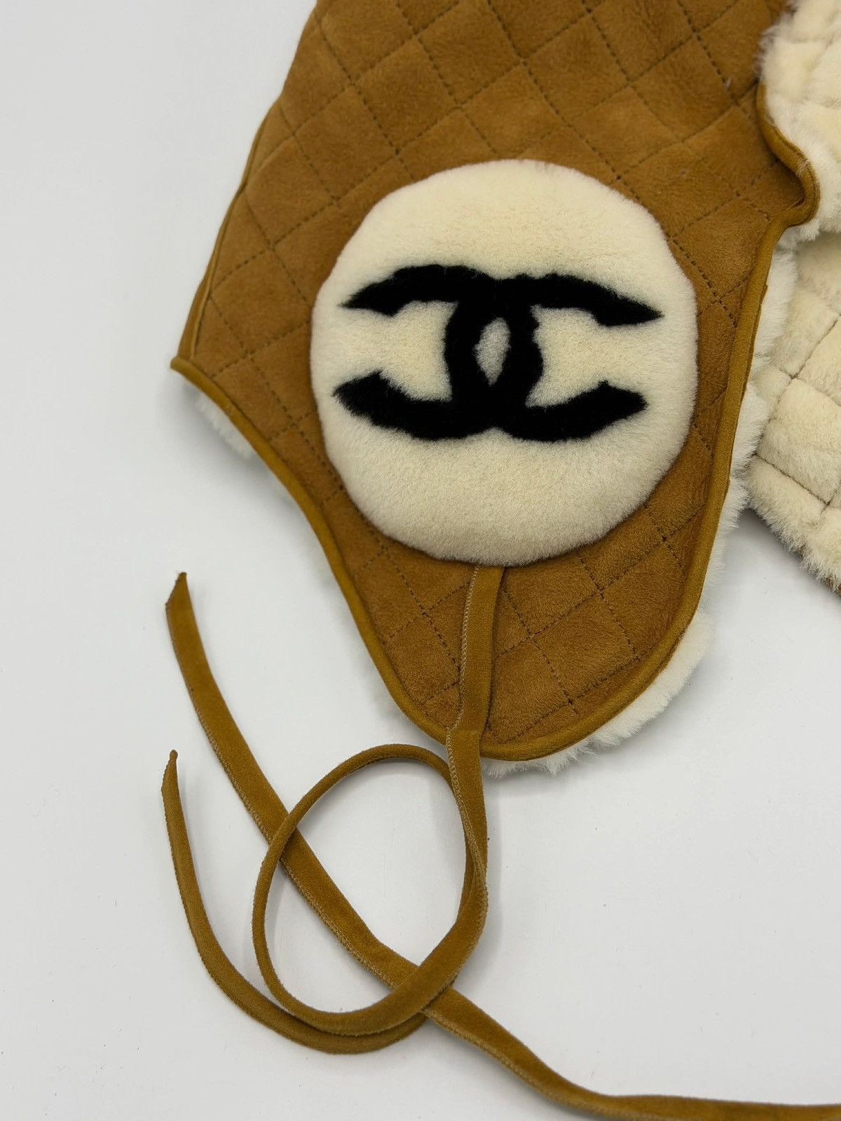 Chanel VERY RARE 2023 Chanel Quilted Shearling trapper hat Size ONE SIZE - 2 Thumbnail