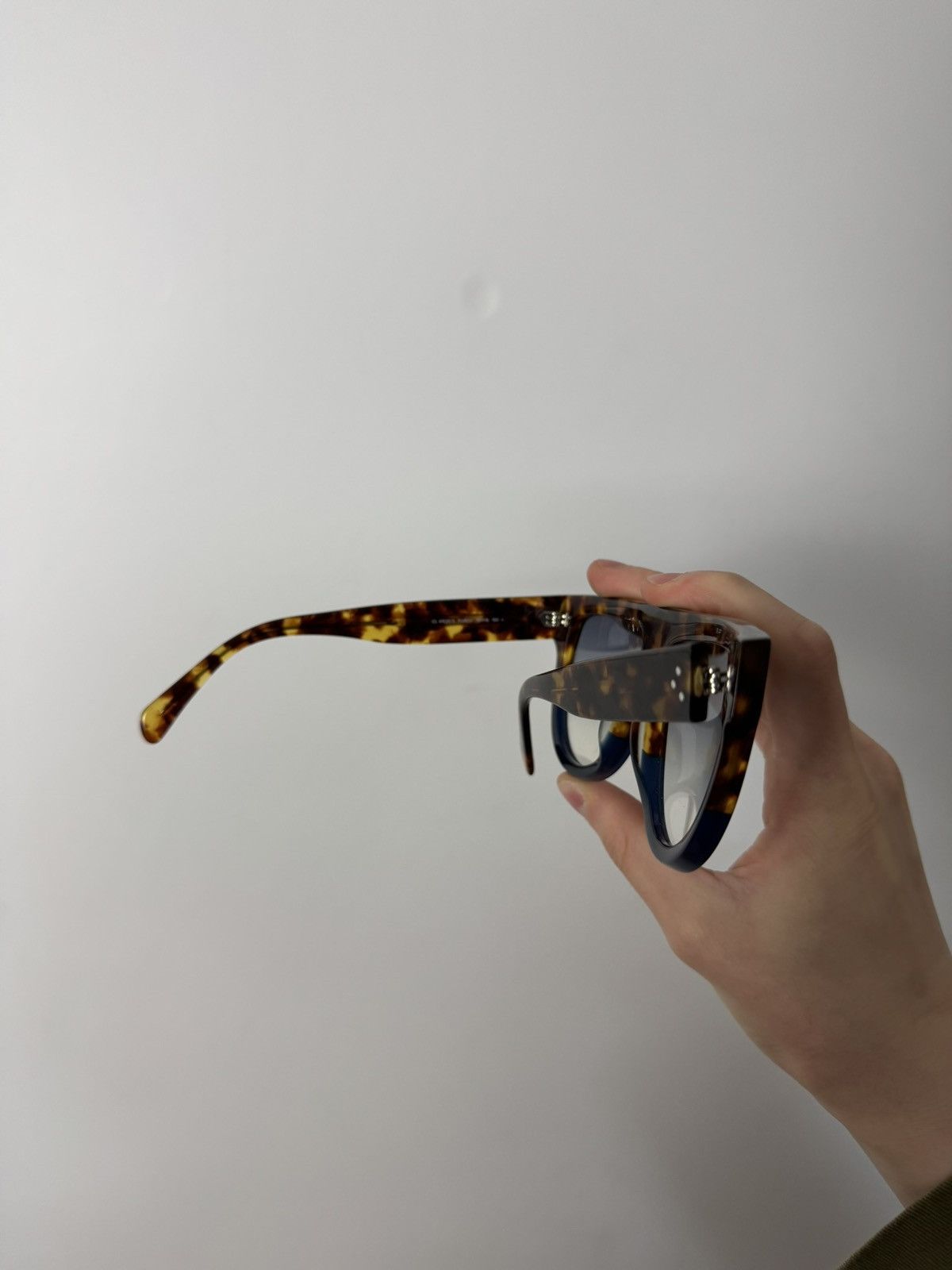 Celine Celine CL 41026/S Oversized Tortoise Shell Sunglasses Luxury Size ONE SIZE - 7 Thumbnail