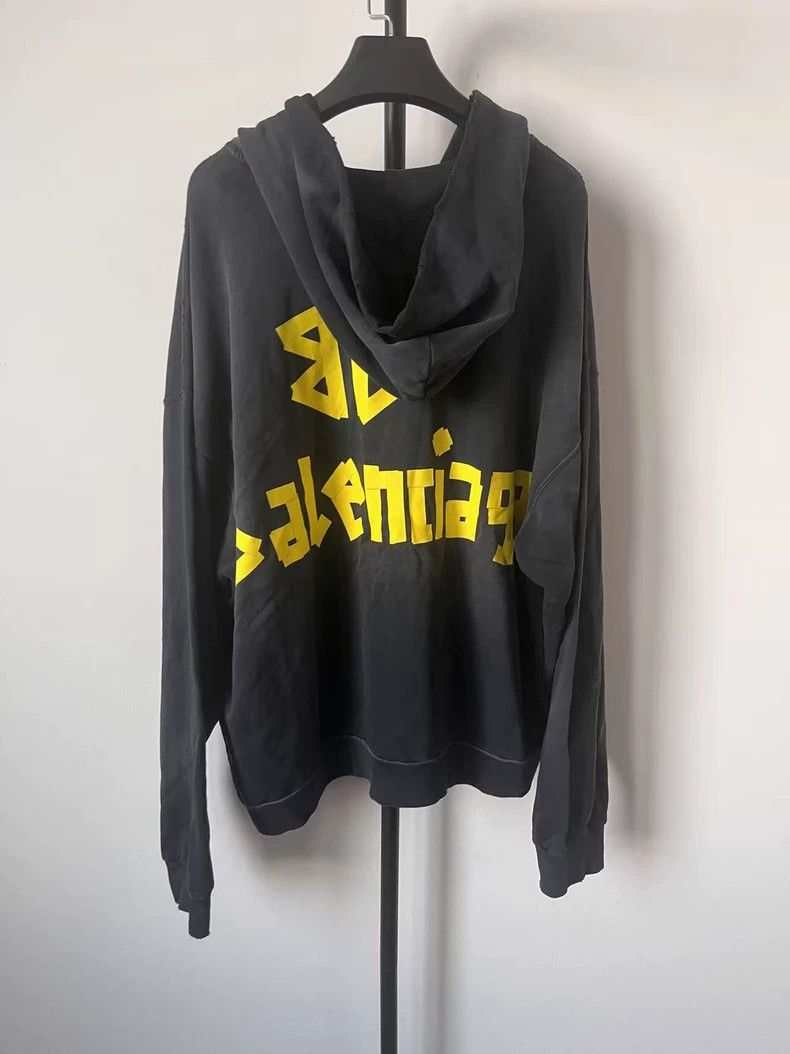 Balenciaga Balenciaga Letter Logo Printed Zipper Regular Sweatshirt Size US S / EU 44-46 / 1 - 1 Thumbnail