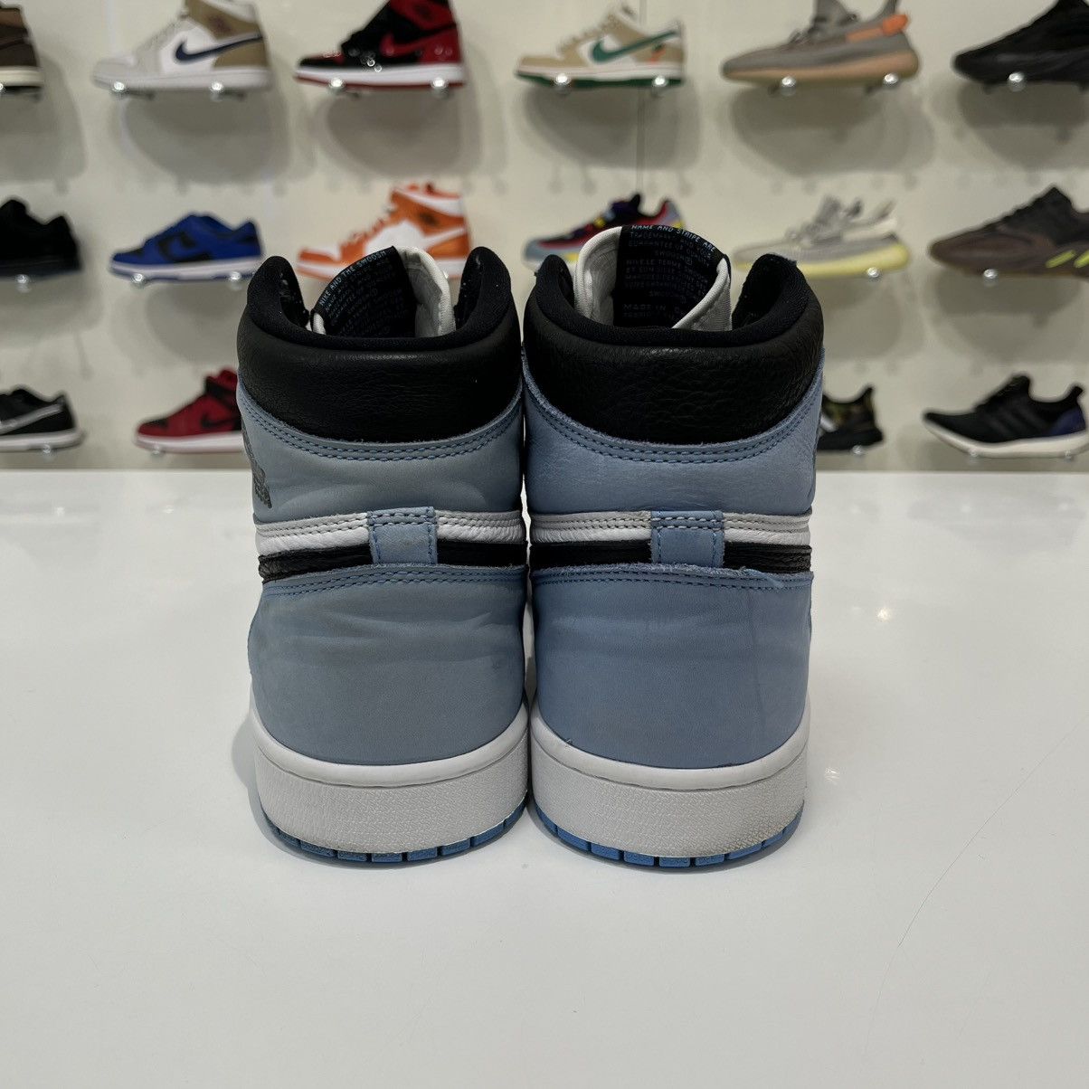 Nike Air Jordan 1 Retro High OG University Blue Size US 12 / EU 45 - 4 Thumbnail
