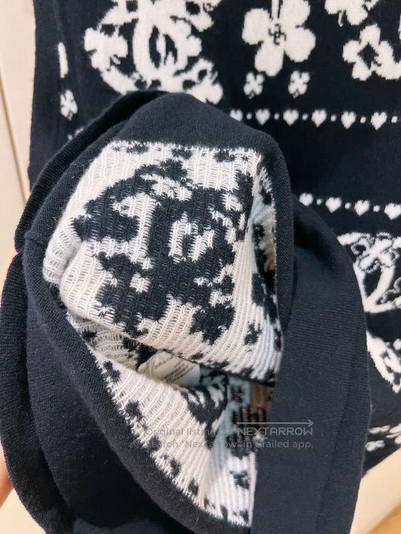 Chanel Chanel Double C clover cashmere sweater Size XS / US 0-2 / IT 36-38 - 7 Thumbnail