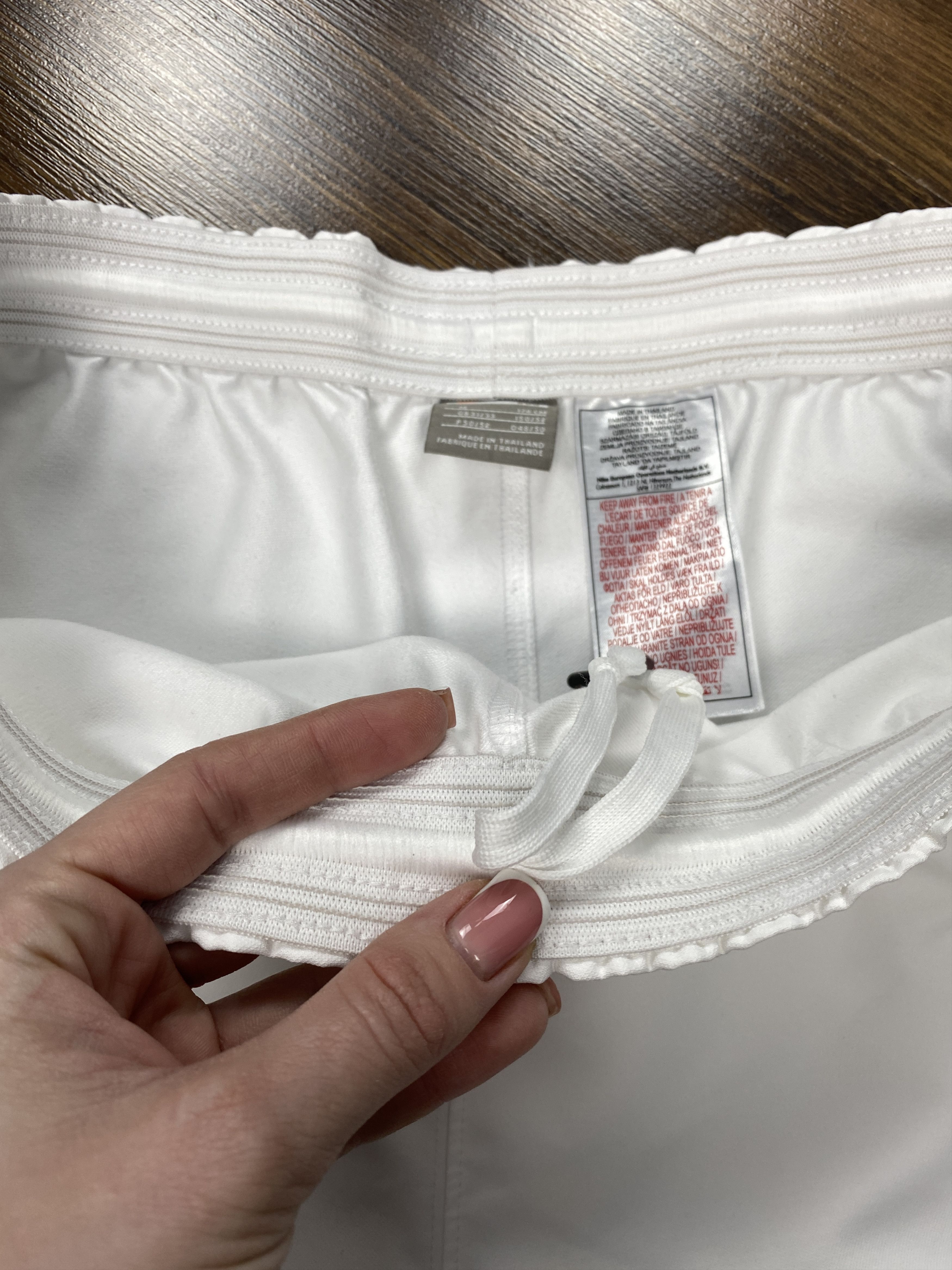 Nike Nike Vintage Mens Shorts Y2K Size US 32 / EU 48 - 5 Thumbnail