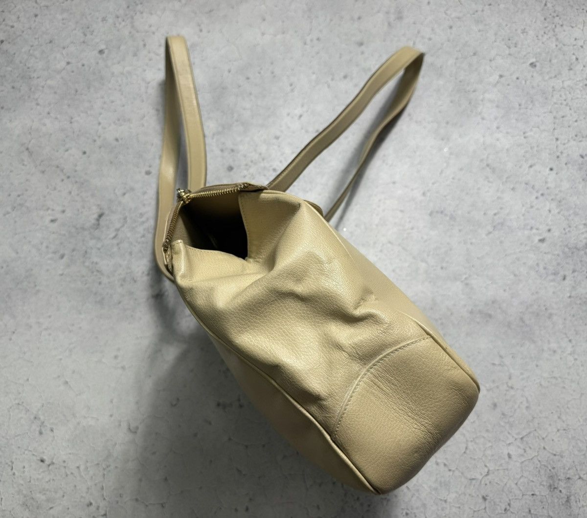 Salvatore Ferragamo Salvatore Ferragamo Luxury Cream Crossbody Bag Rare Beige Size ONE SIZE - 7 Thumbnail