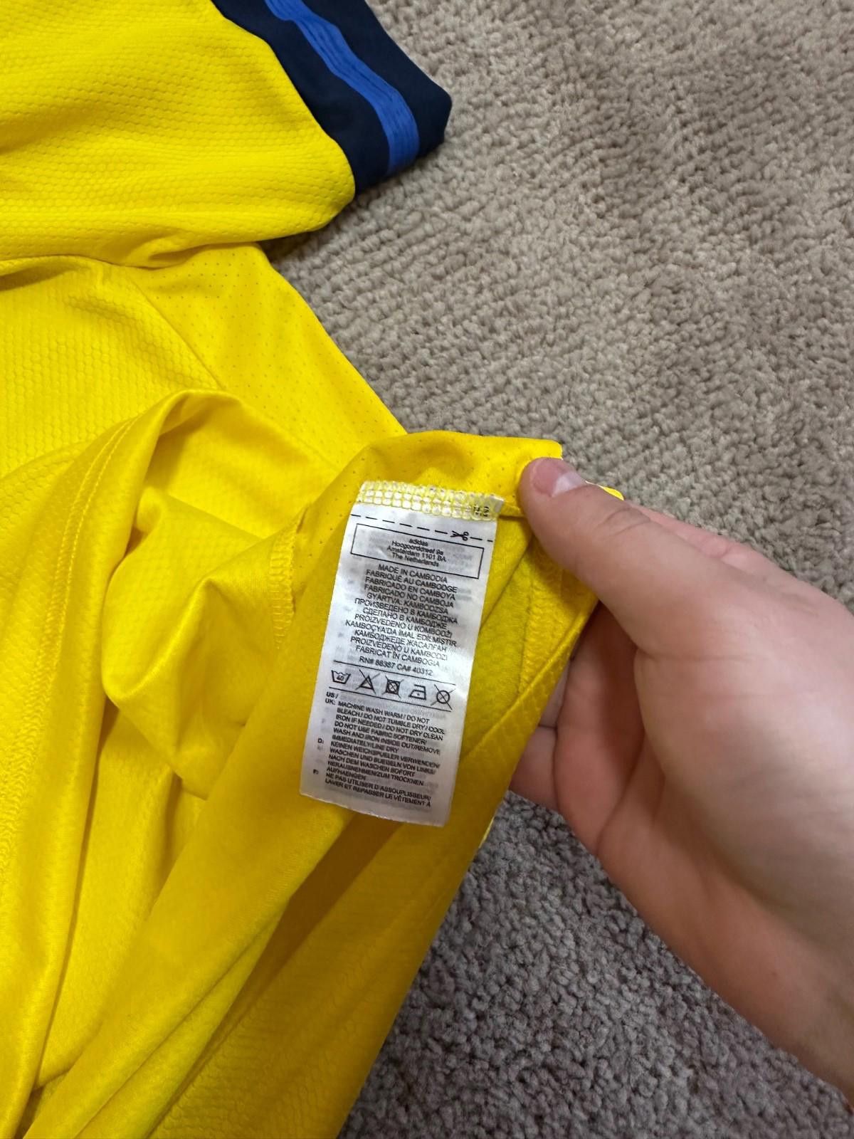 Adidas Adidas Sweden 2019/20 Home Football Shirt Soccer Jersey Sz L Size US L / EU 52-54 / 3 - 6 Thumbnail