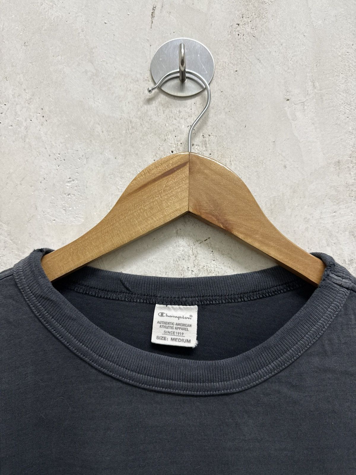 Champion 2000s Champion Sun Faded Distressed Pocket Tees Size US S / EU 44-46 / 1 - 4 Thumbnail