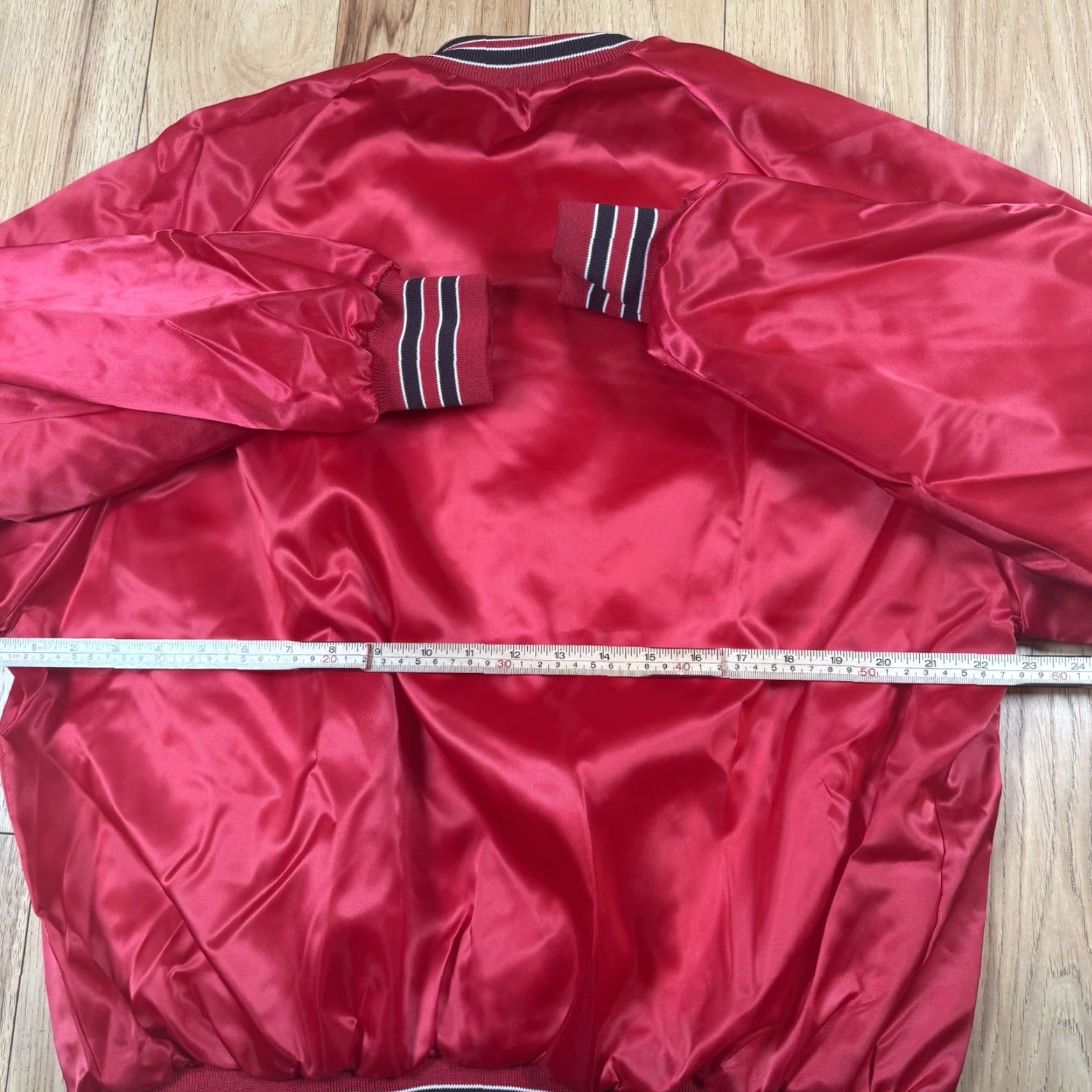 Vintage VINTAGE Flight Jacket Bomber Jacket Mens XL Red Satin Nylon USA Made Chicago Bulls Chalk Line USA Theme Lined USA Bulls? Size US XL / EU 56 / 4 - 6 Thumbnail