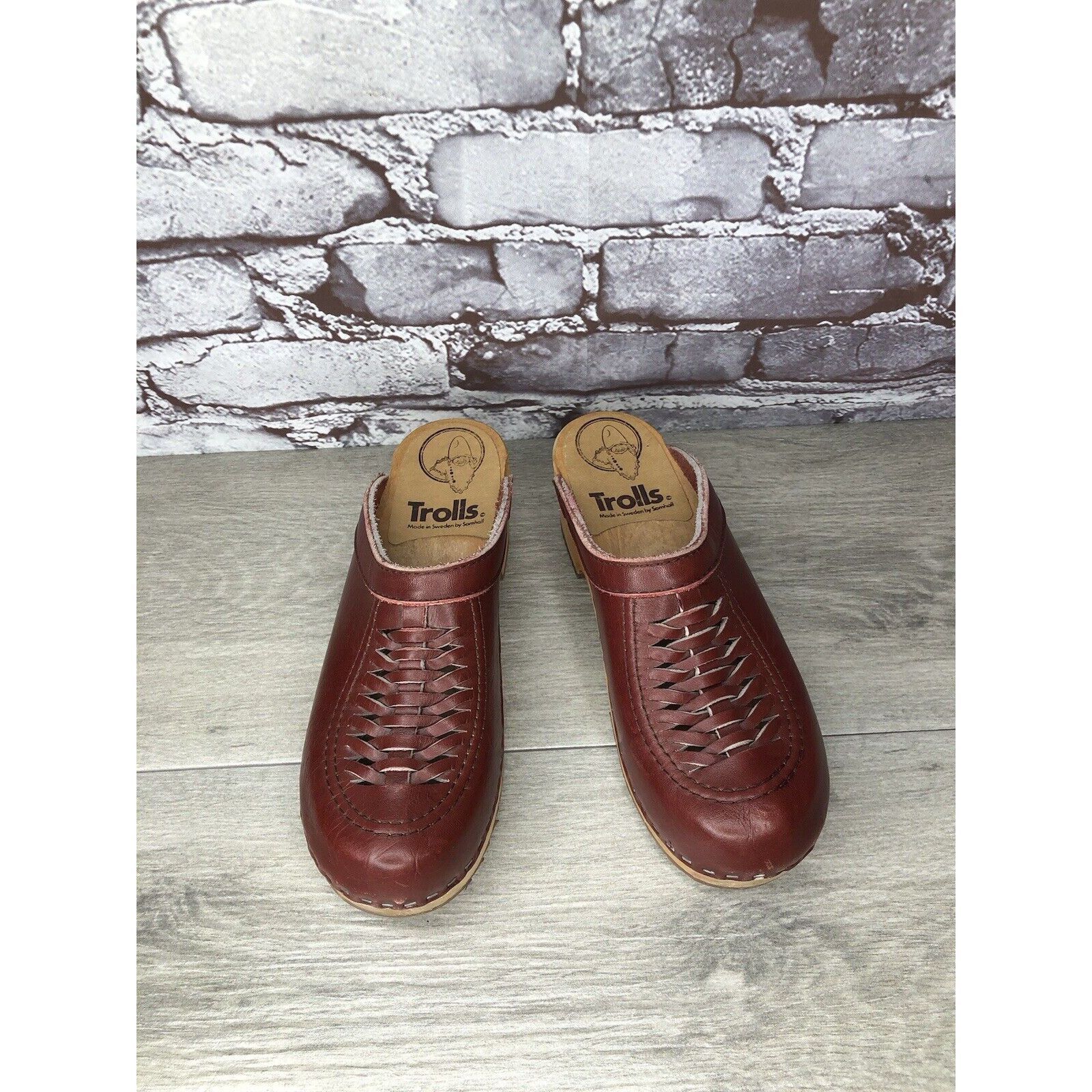 Umbro TROLLS By Samhall Burgundy Leather & Wood Sweden Clogs Shoes Size US 7 / IT 37 - 10 Thumbnail
