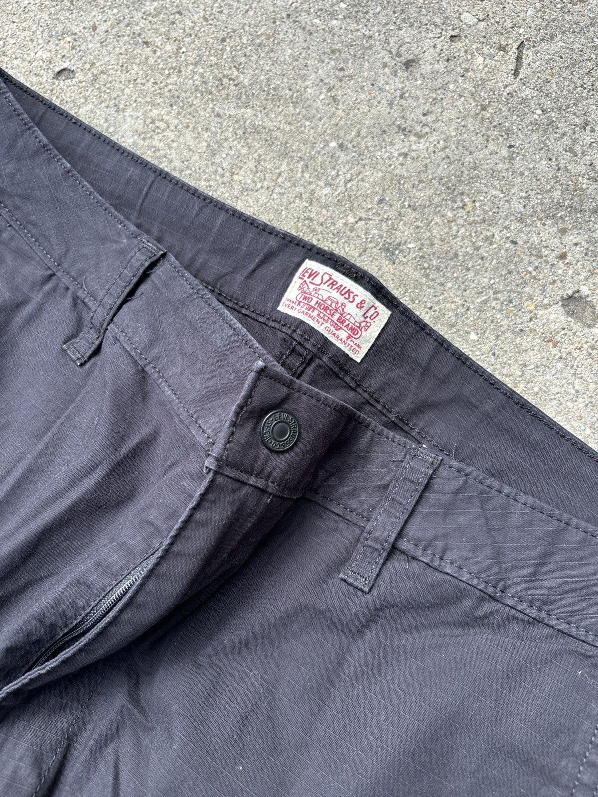 Levi's × Levi's Vintage Clothing × Vintage vintage levi’s cargo pants Size US 36 / EU 52 - 5 Thumbnail