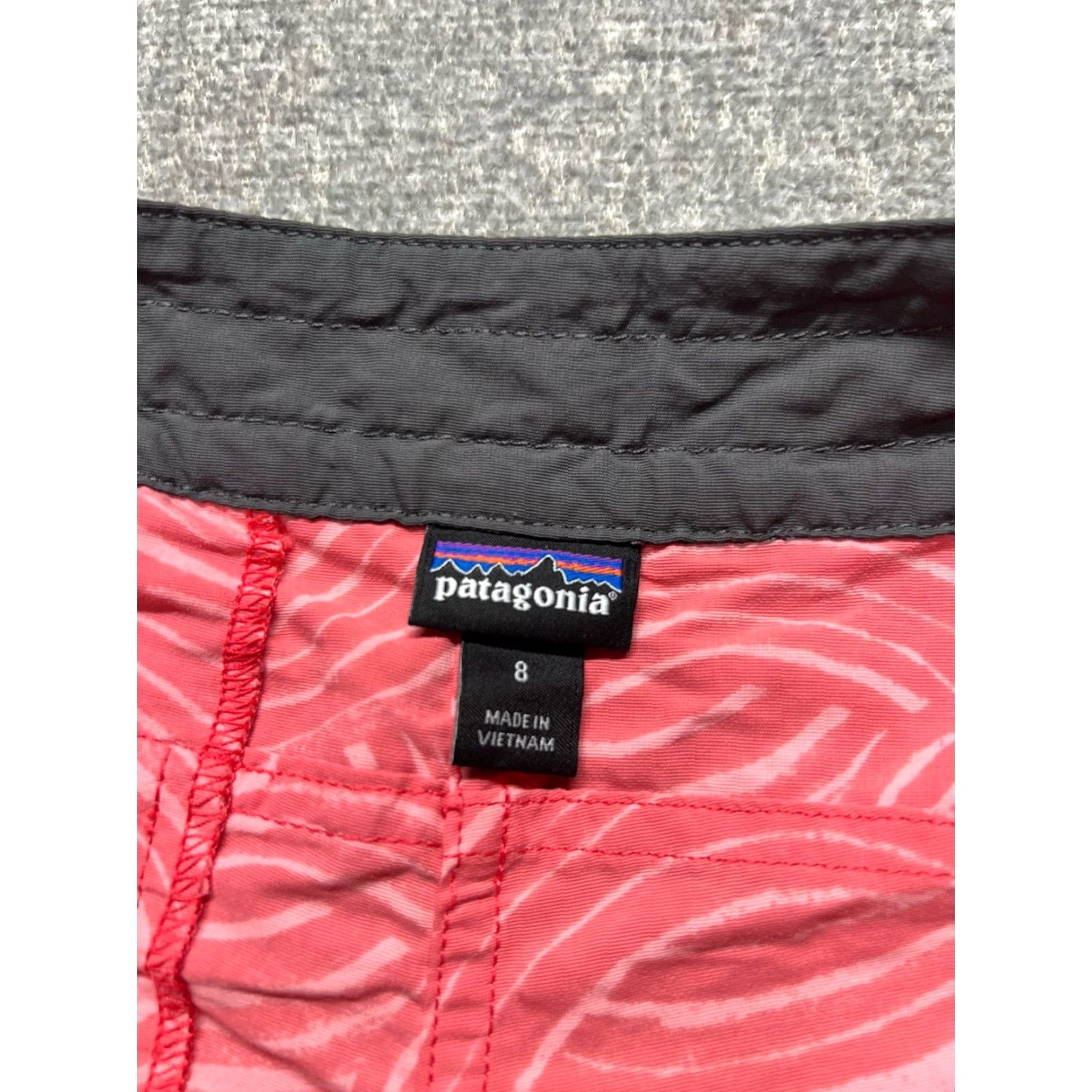 Patagonia Patagonia Womens Shorts 8 Red Nylon Casual Shorts Outdoor Everyday Belted Chino 5in Inseam Regular Womens Size 30" / US 8 / IT 44 - 7 Thumbnail