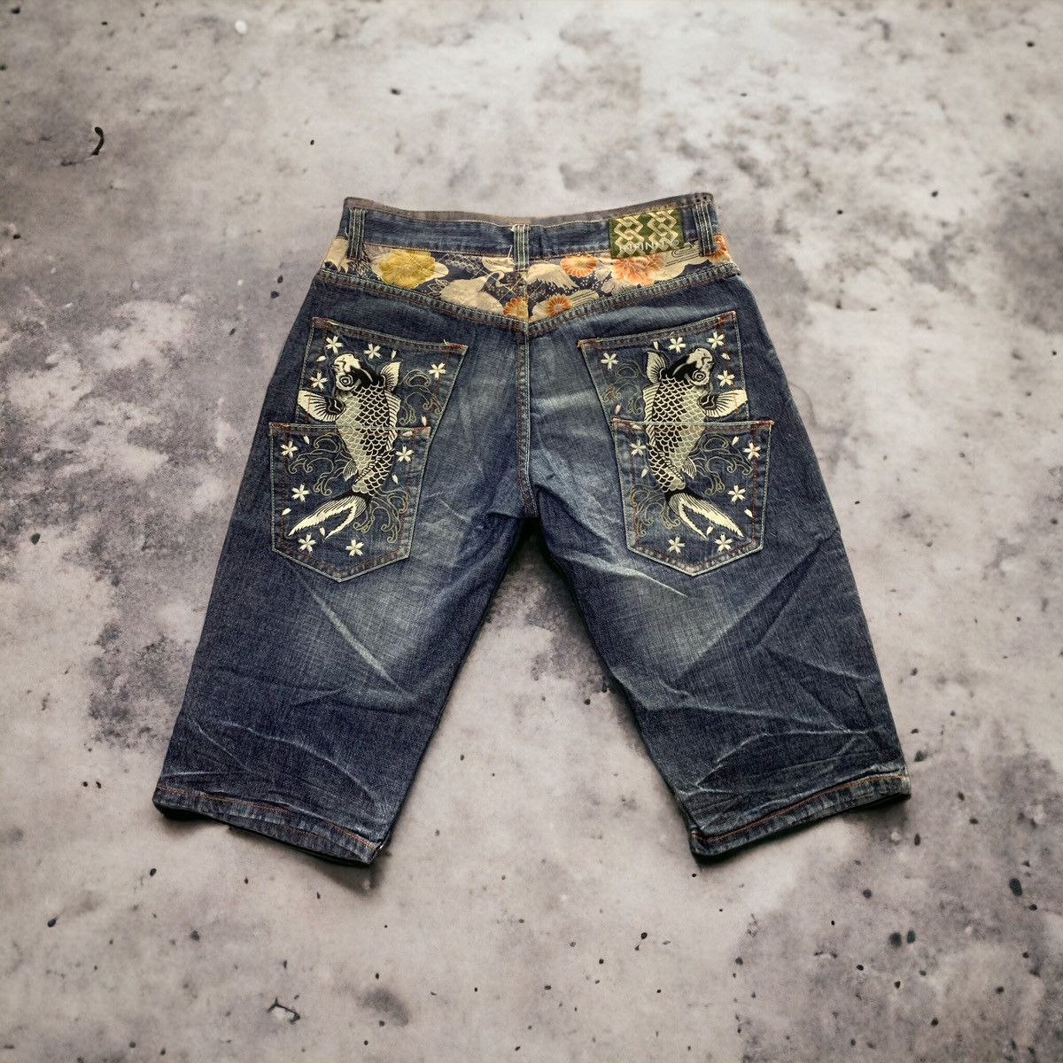 Japanese Brand 3 quarter Denim Inspired by Japanese Culture Sukajan Size US 32 / EU 48 - 1 Thumbnail