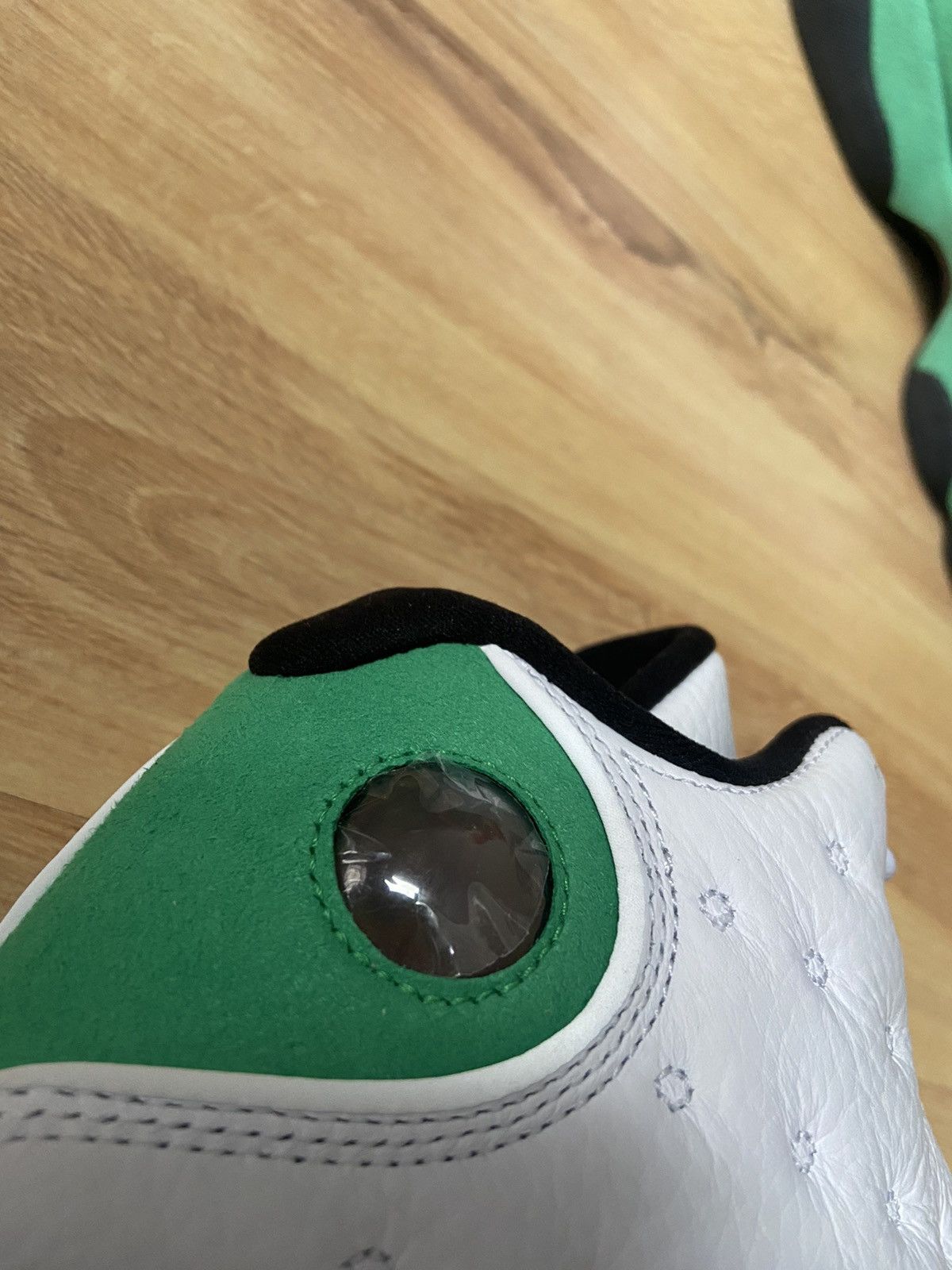 Nike Air Jordan 13 Lucky Green 2020 Size US 9.5 / EU 42-43 - 2 Thumbnail