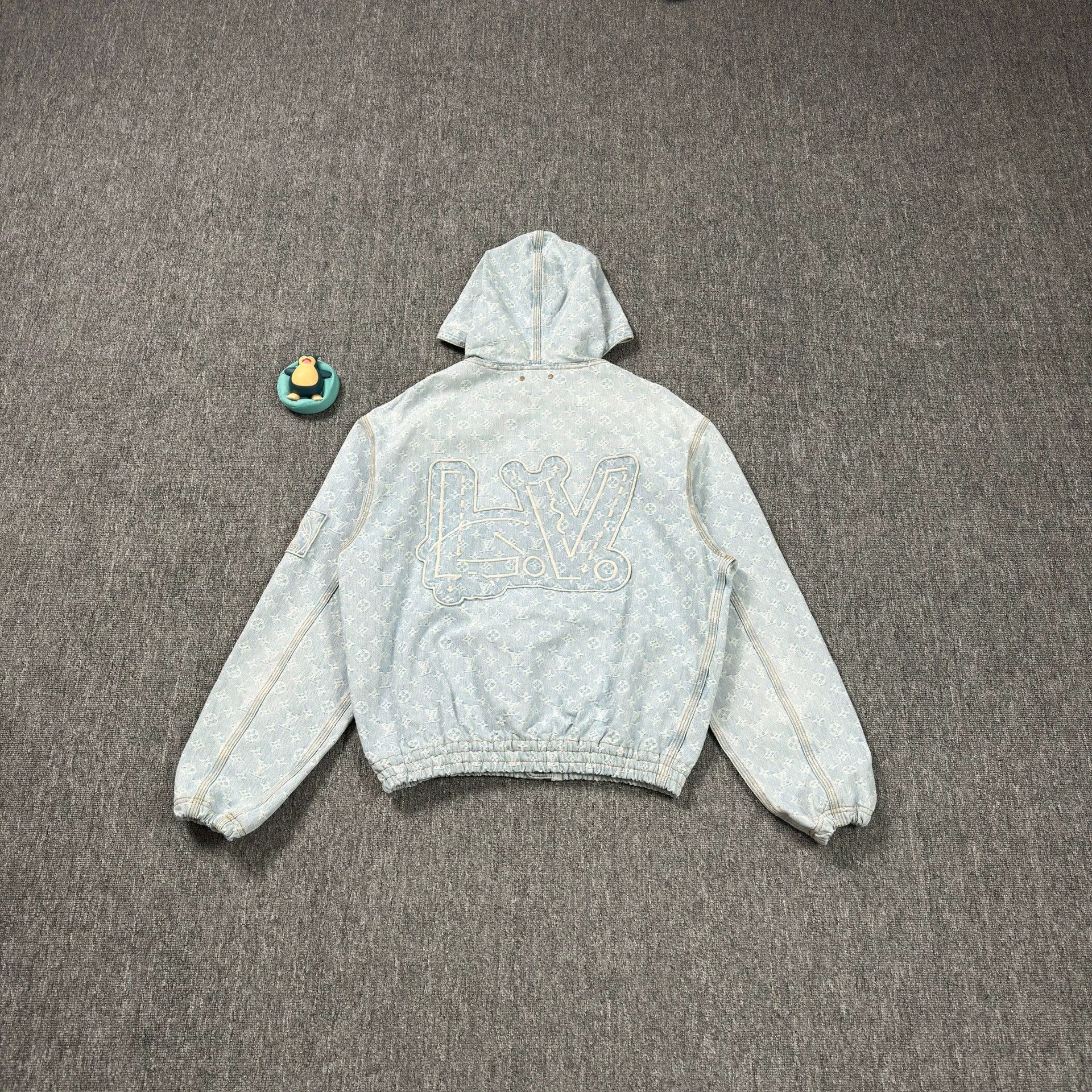 Louis Vuitton LV NBA Collaboration All-over Print Denim Hooded Jacket Size XL / US 12-14 / IT 48-50 - 2 Thumbnail