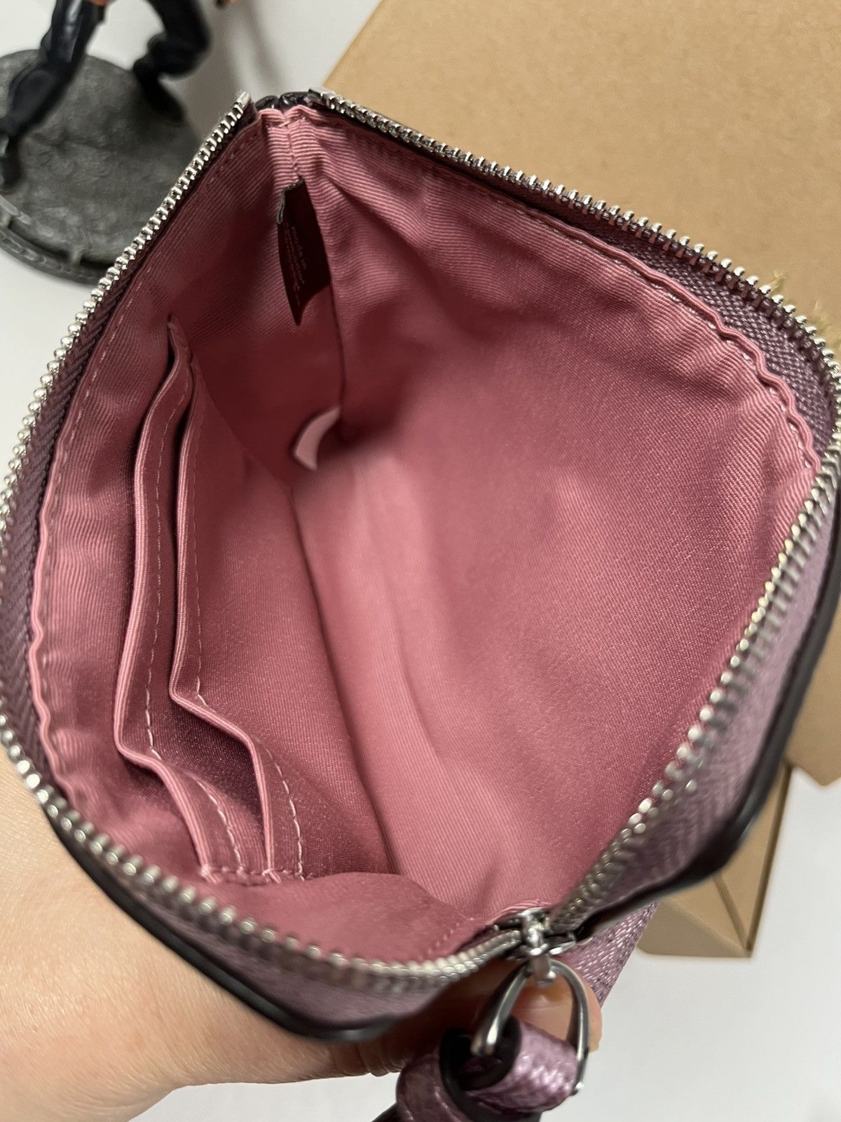 Coach NWT COACH Boxed Corner Zip Wristlet Sig Canvas Pink Rose Size ONE SIZE - 4 Thumbnail