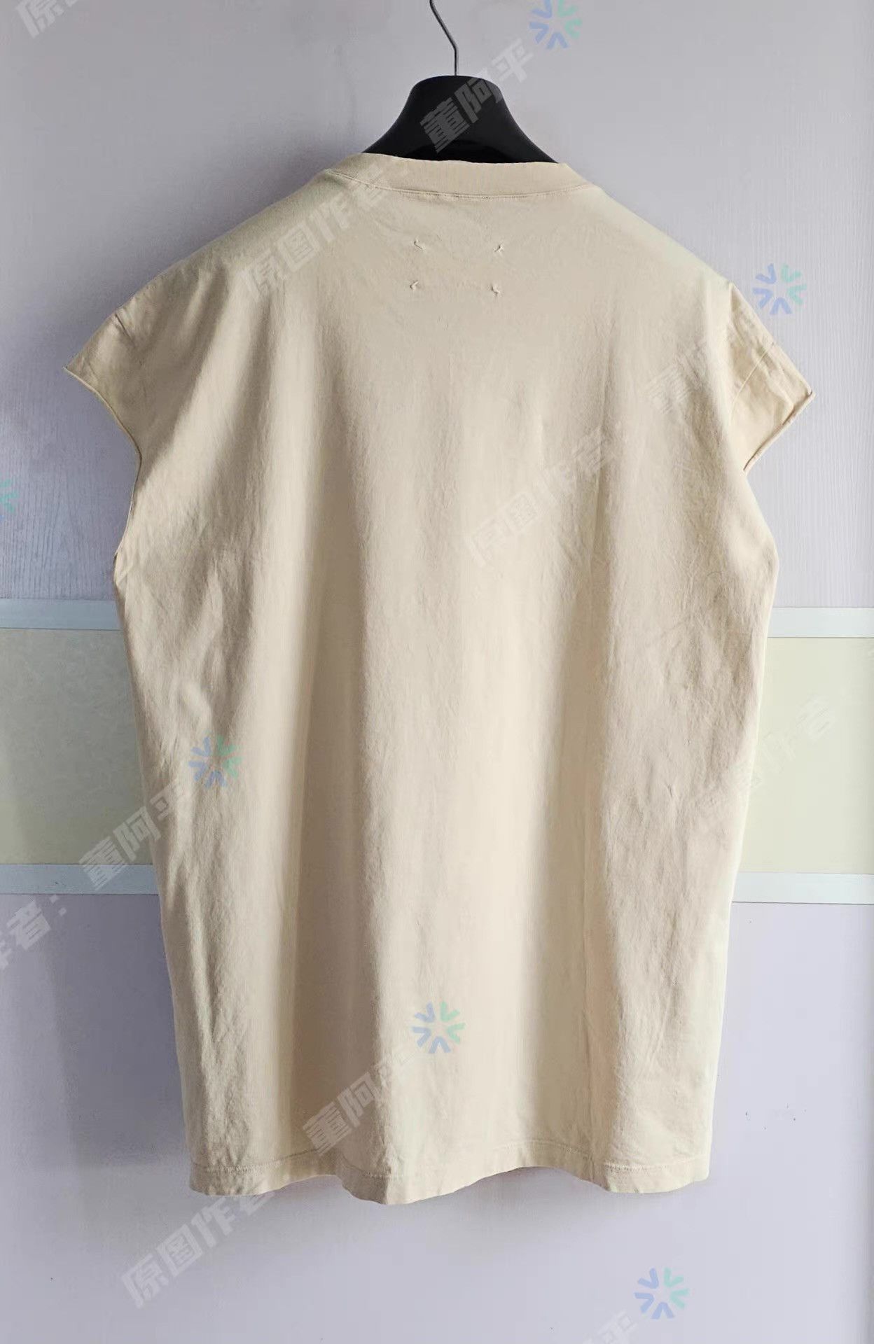 Maison Margiela Maison Margiela men's short-sleeve T-shirt Q4 Size US L / EU 52-54 / 3 - 3 Thumbnail