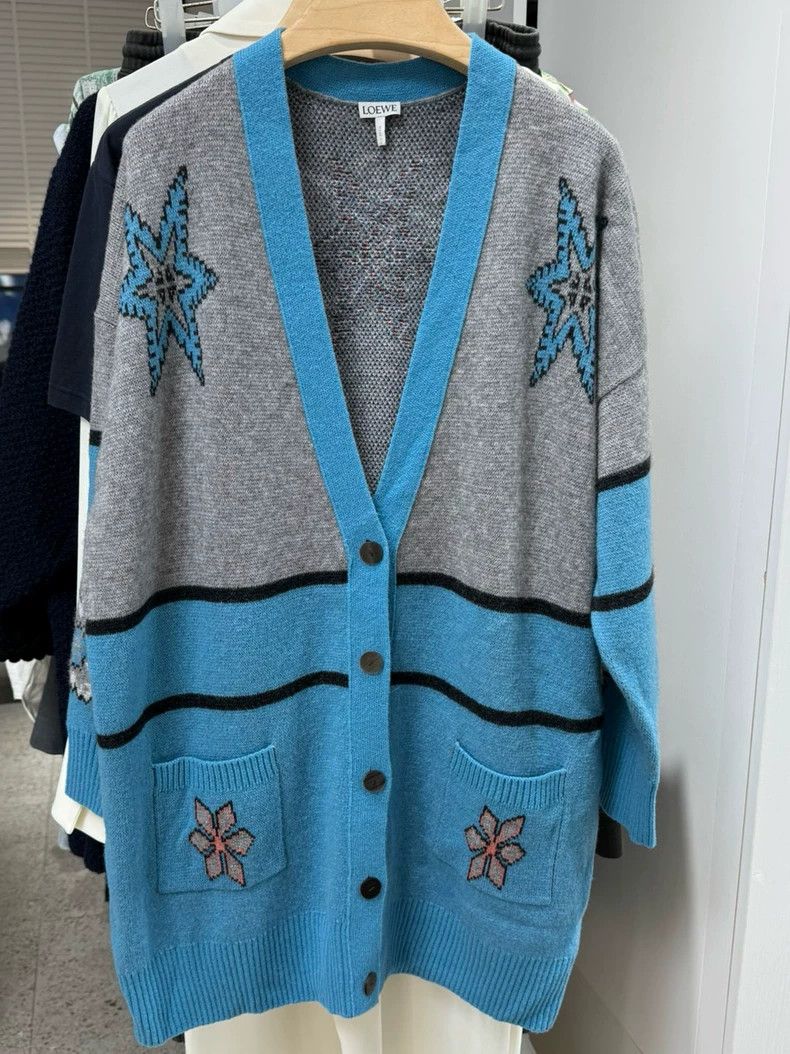 Loewe LOEWE A wool sweater cardigan Size XS / US 0-2 / IT 36-38 - 1 Thumbnail