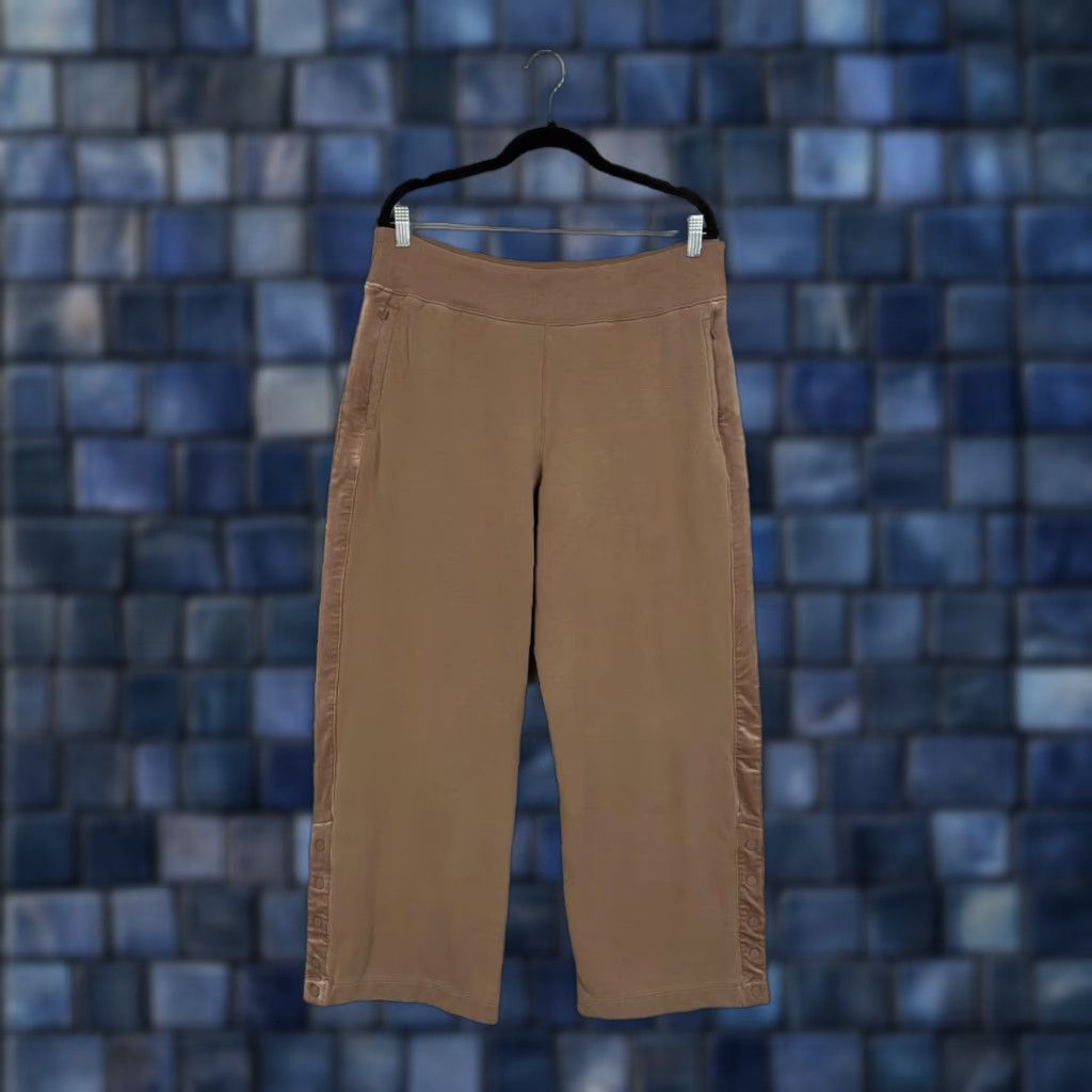 Athleta Athleta Pants Womens Large Brown Fleece Wide Leg Snap Ankle Zip Pockets Cozy Size 36" / US 14 / IT 50 - 1 Thumbnail